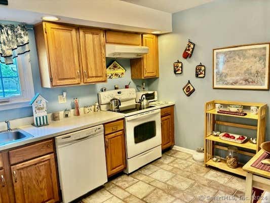 98 HEATHERWOOD DR # 98, BROOKFIELD, CT 06804, photo 5 of 36