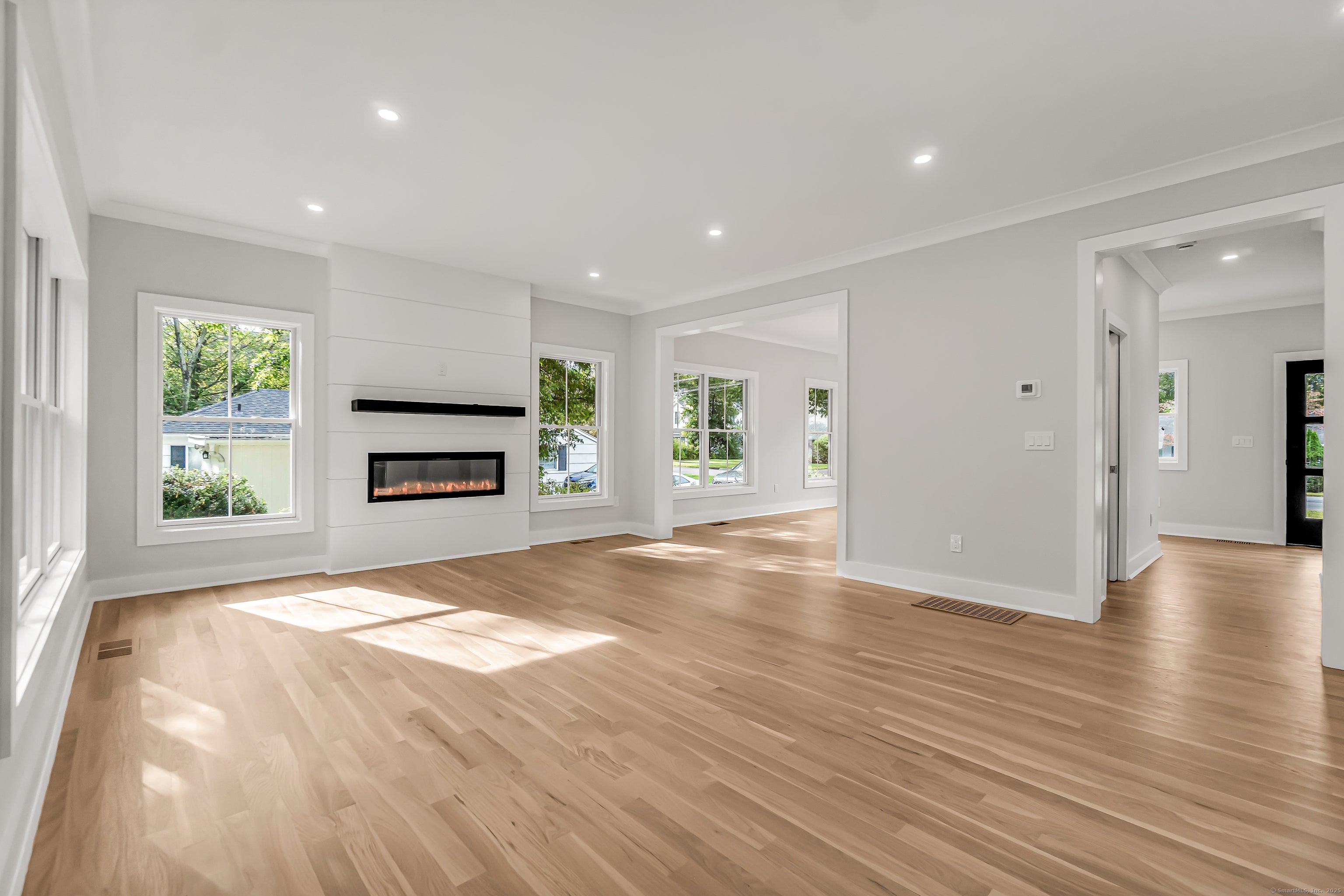 Fairfield, Connecticut, 06825, United States, 4 Bedrooms Bedrooms, ,5 BathroomsBathrooms,Residential,Active,1953660