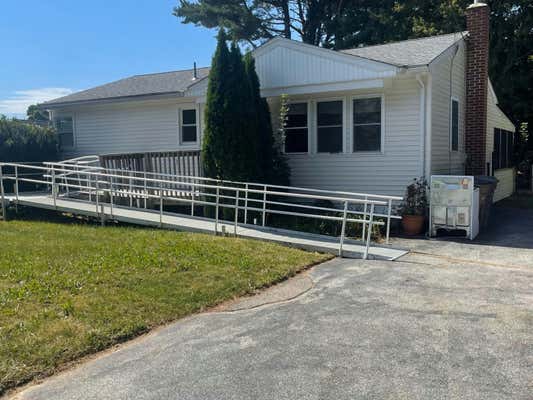 8 FOSTER LEIGH RD, NIANTIC, CT 06357 - Image 1