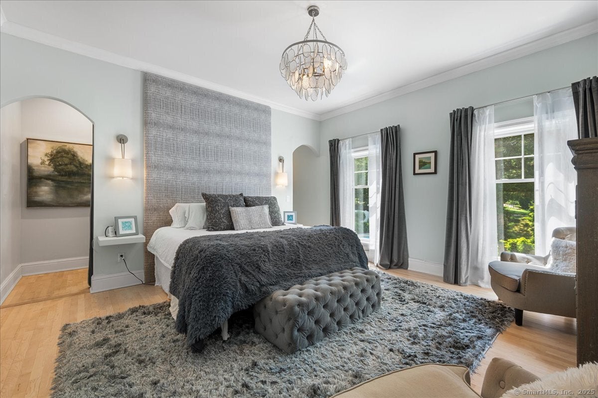 Clinton, Connecticut, 06413, United States, 5 Bedrooms Bedrooms, ,4 BathroomsBathrooms,Residential,Active,1936123