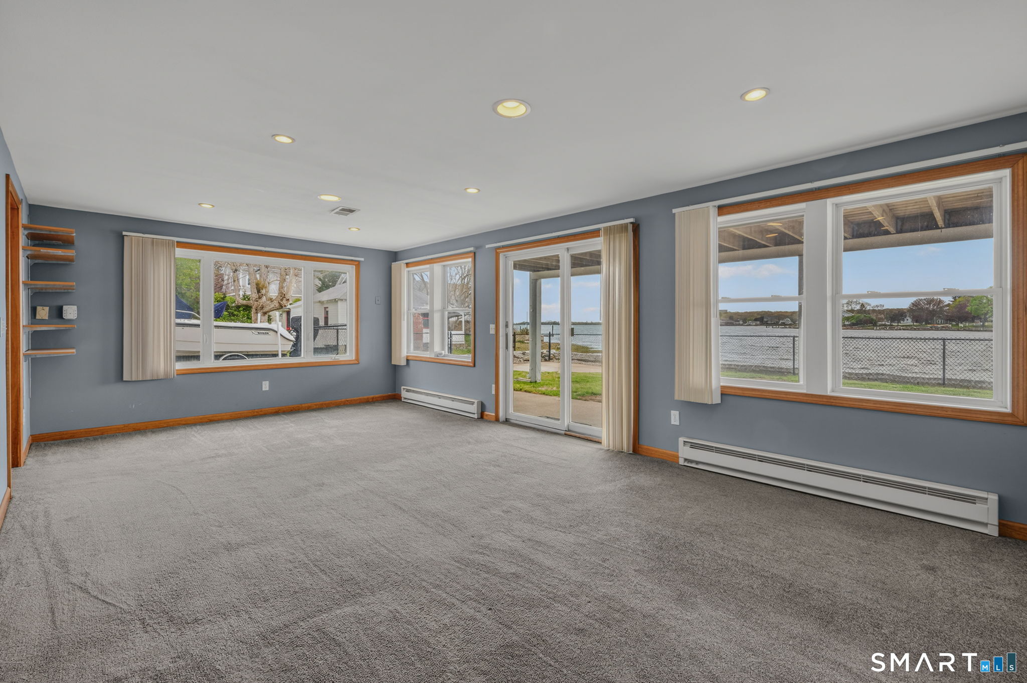 Waterford, Connecticut, 06385, United States, 4 Bedrooms Bedrooms, ,3 BathroomsBathrooms,Residential,Active,2045547