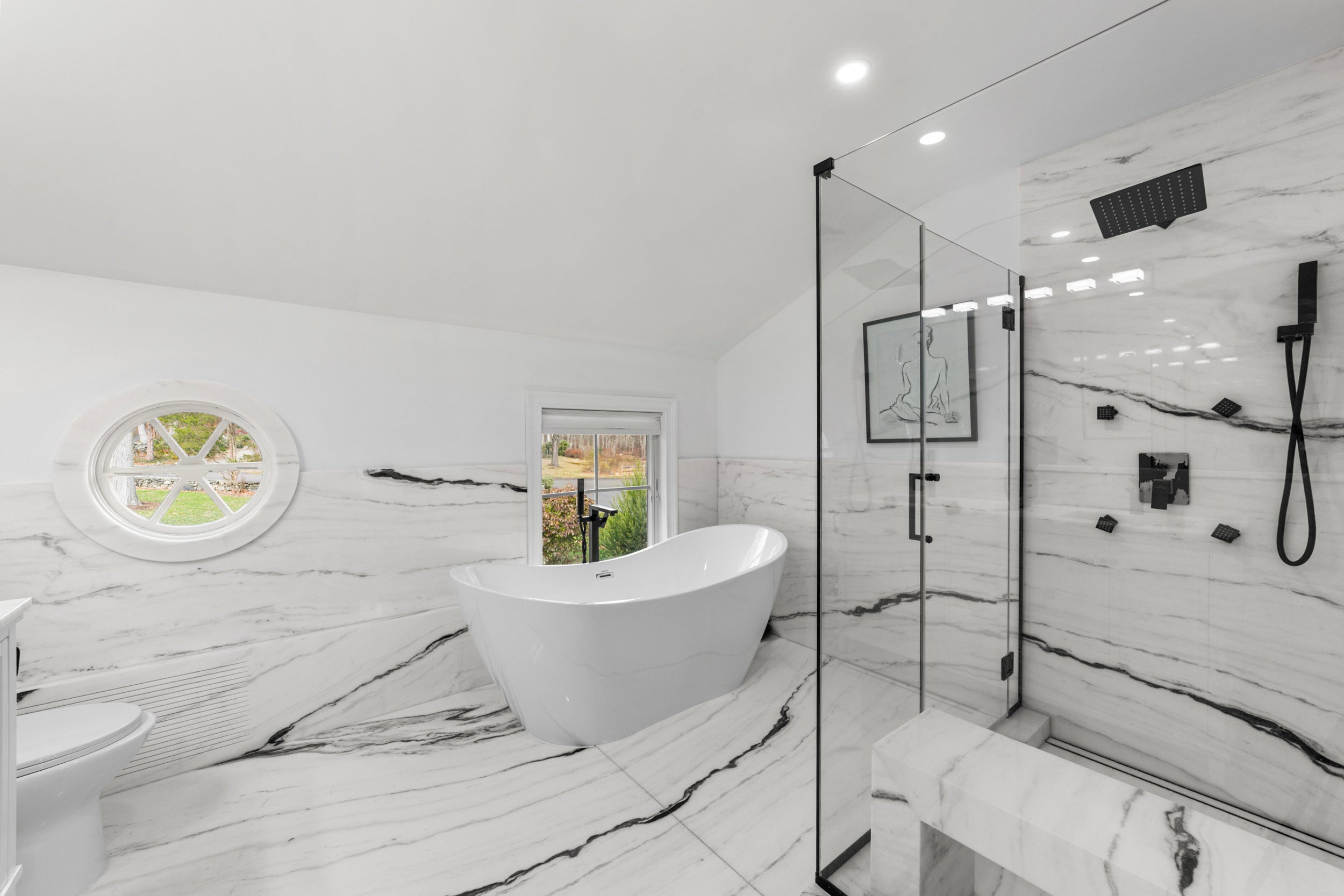 Stamford, Connecticut, 06903, United States, 4 Bedrooms Bedrooms, ,3 BathroomsBathrooms,Residential,Active,1996290