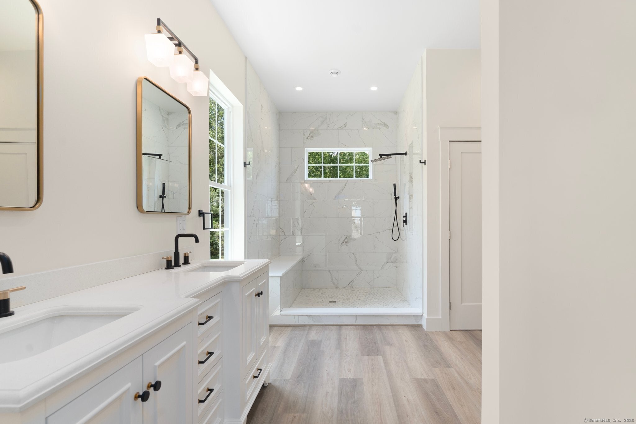 Pomfret, Connecticut, 06259, United States, 4 Bedrooms Bedrooms, ,6 BathroomsBathrooms,Residential,Active,1880189