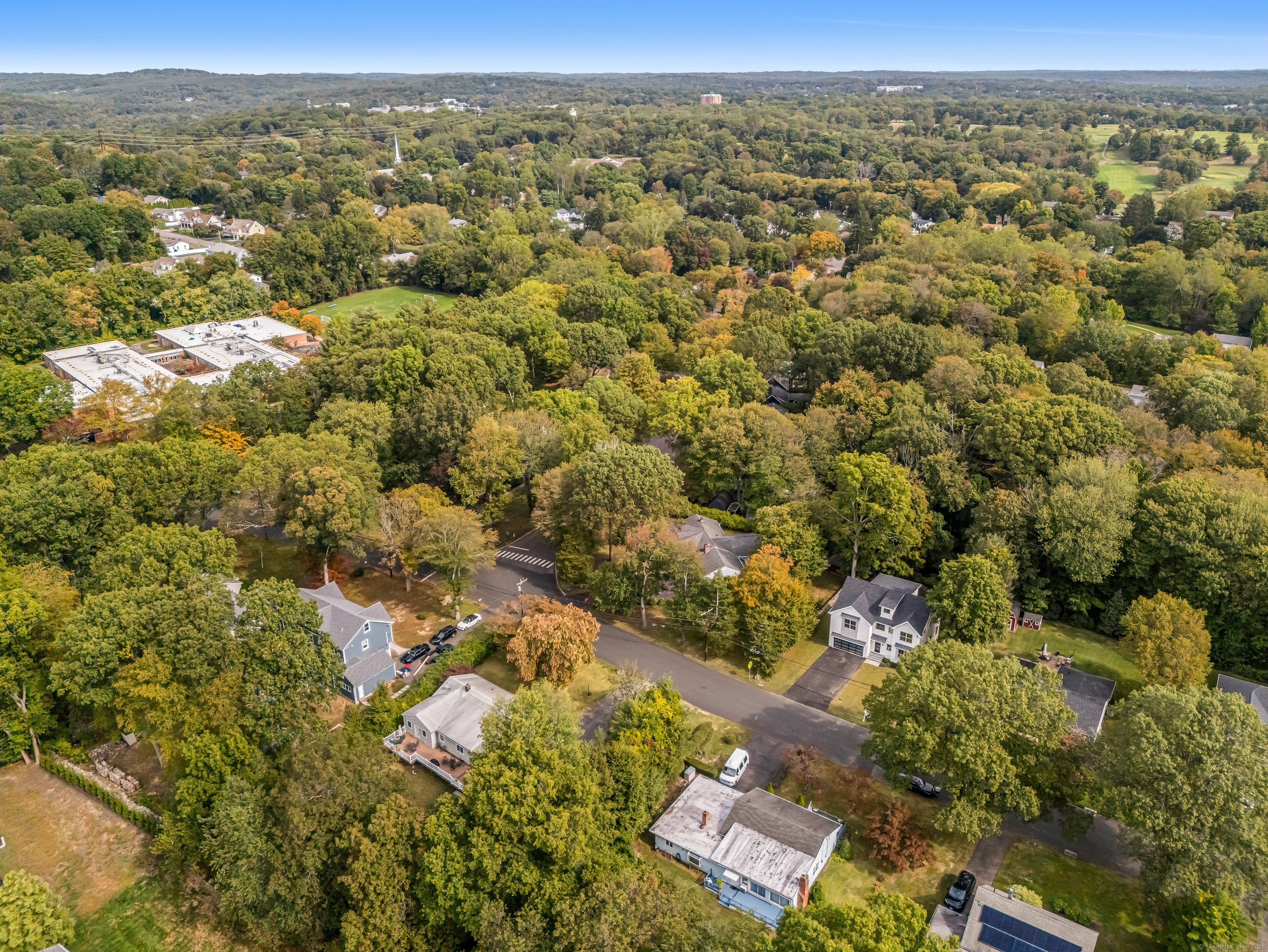 Fairfield, Connecticut, 06825, United States, 4 Bedrooms Bedrooms, ,5 BathroomsBathrooms,Residential,Active,1953660