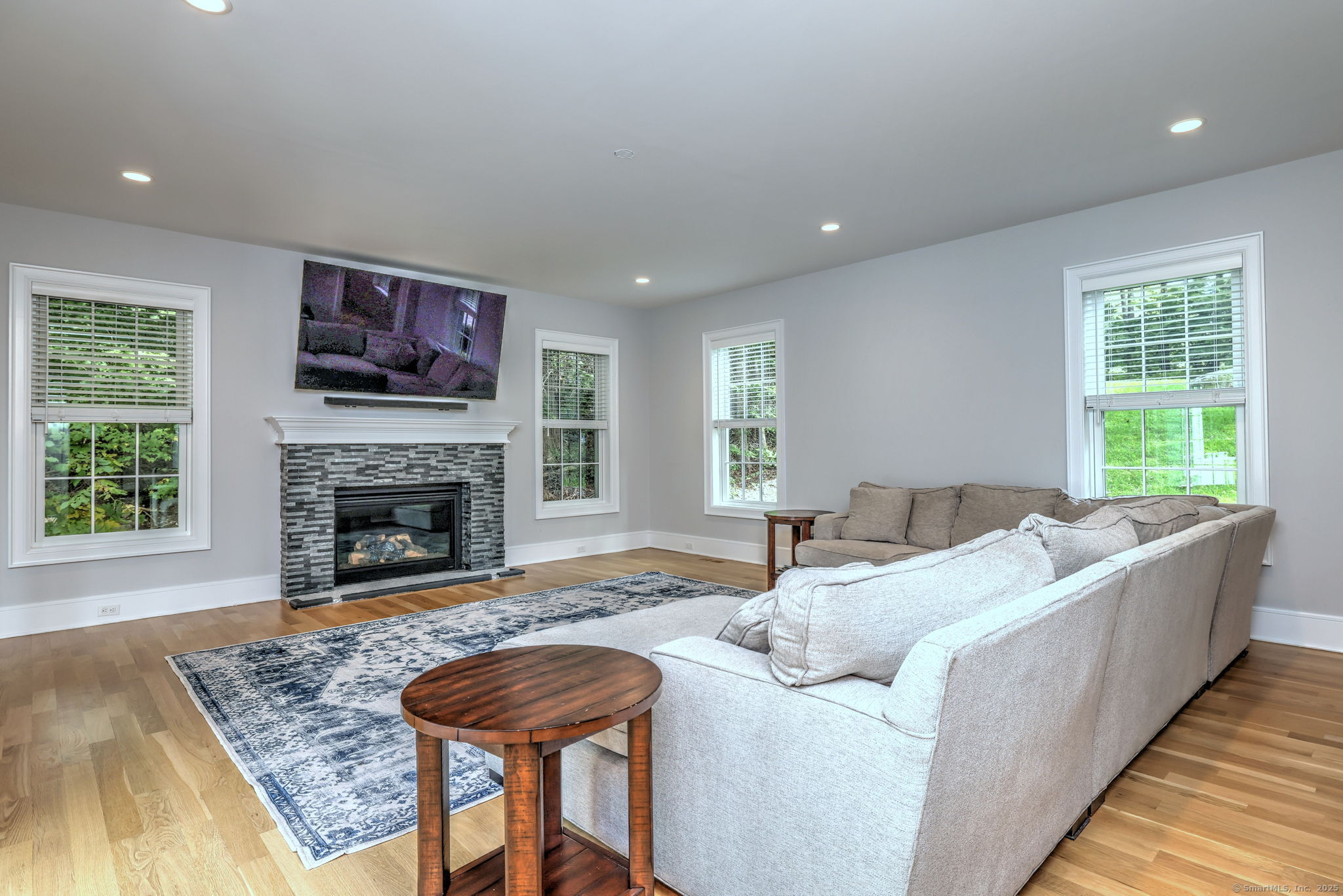 Trumbull, Connecticut, 06611, United States, 5 Bedrooms Bedrooms, ,6 BathroomsBathrooms,Residential,Active,1965800