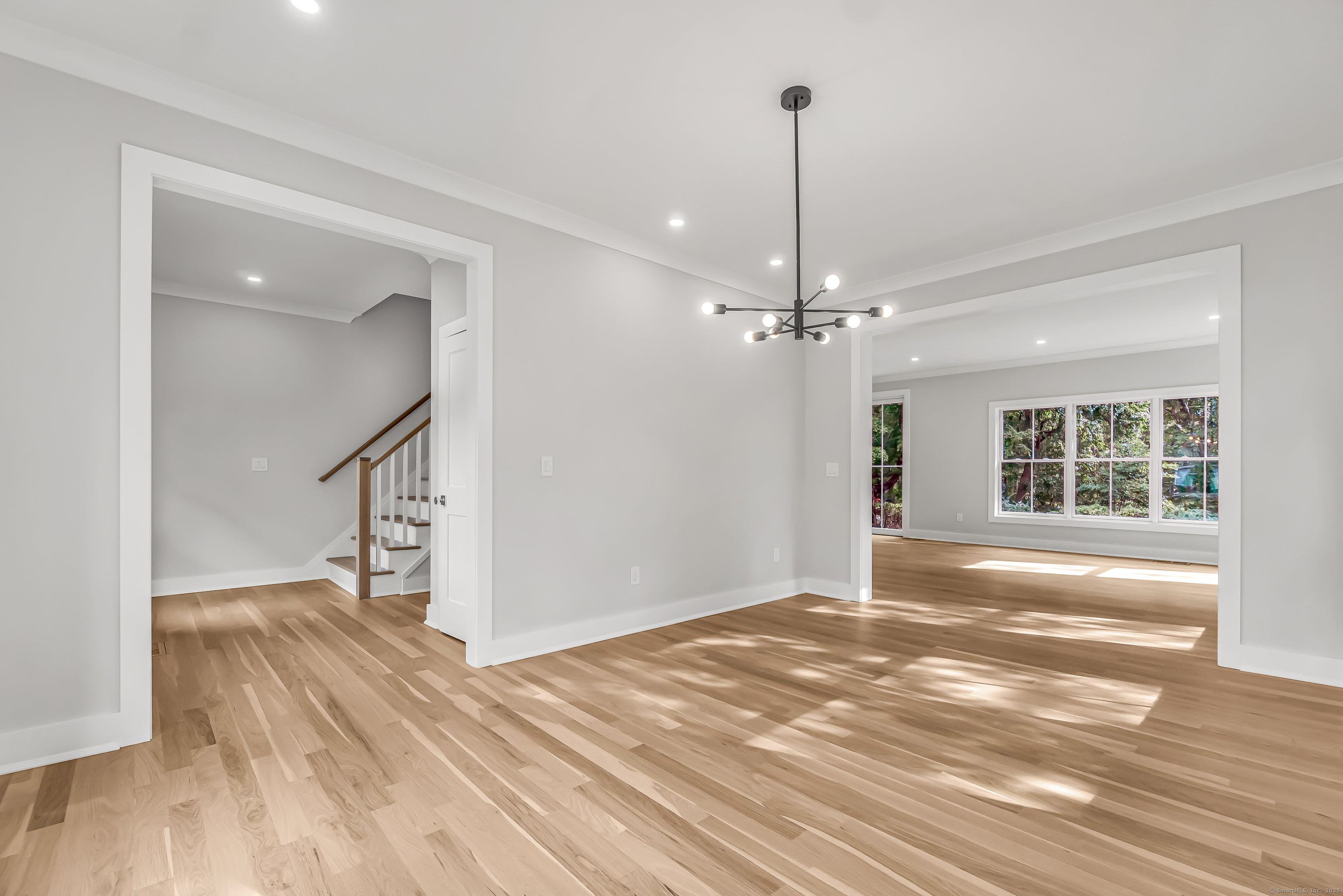 Fairfield, Connecticut, 06825, United States, 4 Bedrooms Bedrooms, ,5 BathroomsBathrooms,Residential,Active,1953660