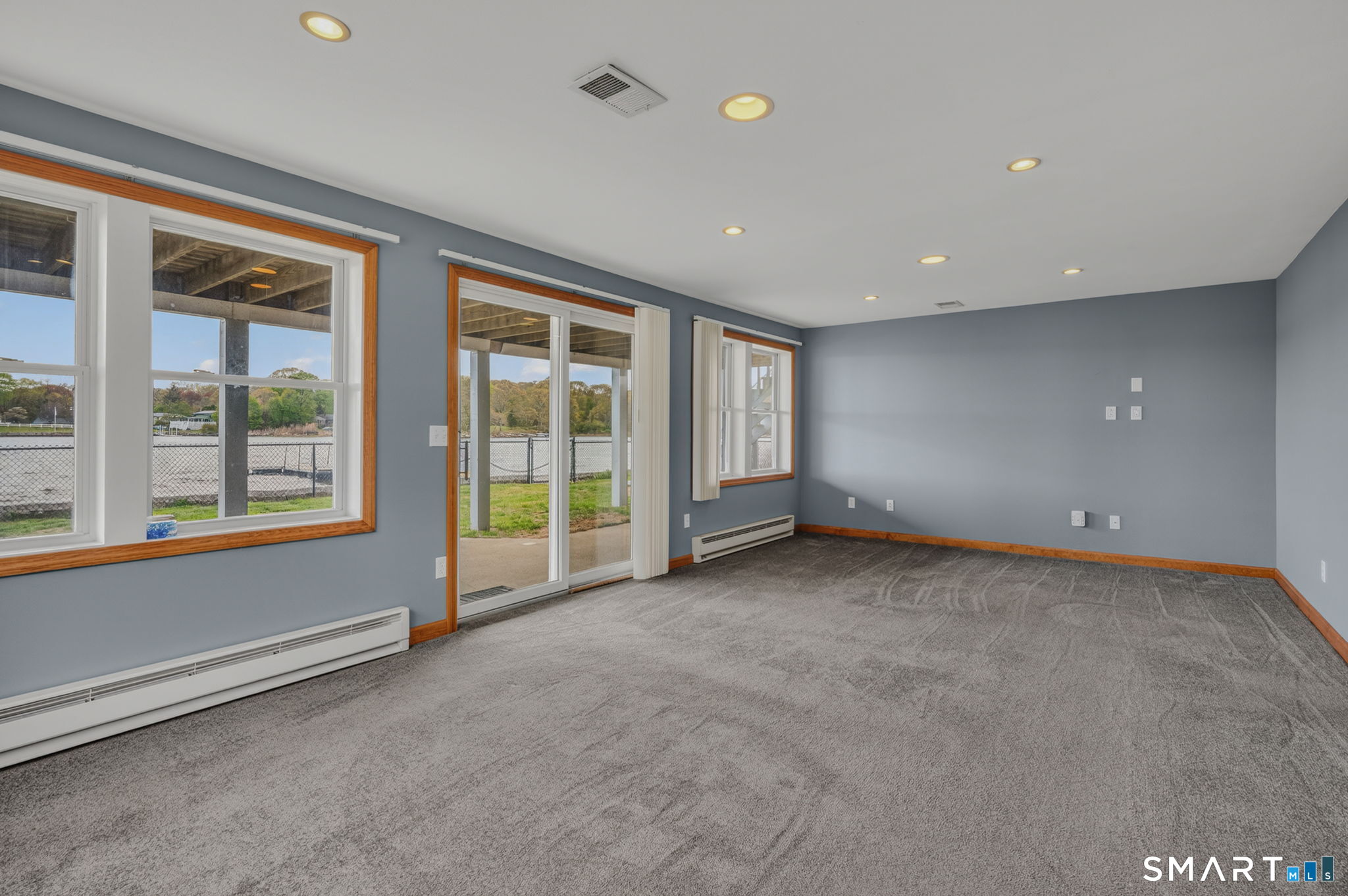 Waterford, Connecticut, 06385, United States, 4 Bedrooms Bedrooms, ,3 BathroomsBathrooms,Residential,Active,2045547
