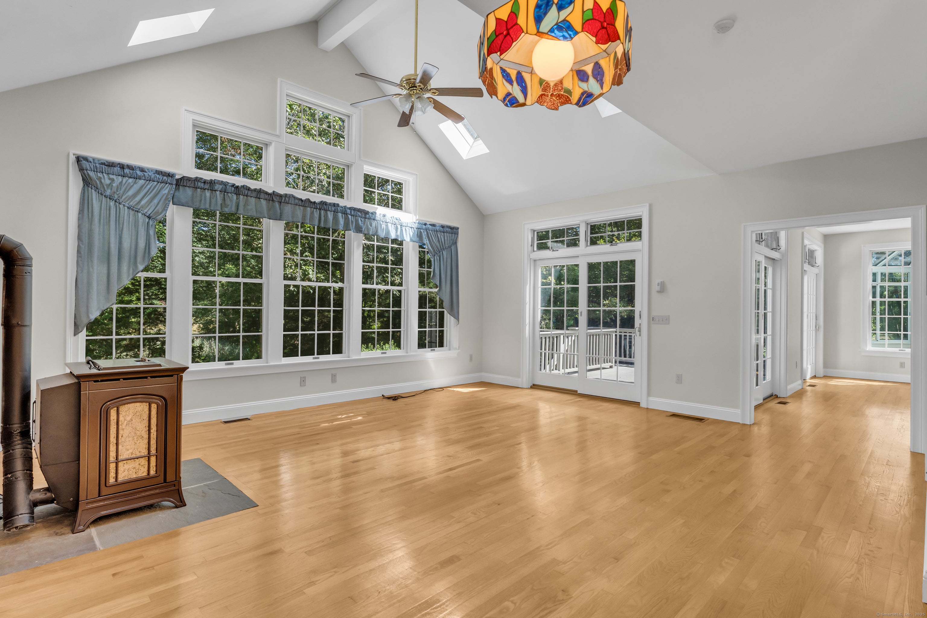 Old Lyme, Connecticut, 06371, United States, 3 Bedrooms Bedrooms, ,5 BathroomsBathrooms,Residential,Active,1944260