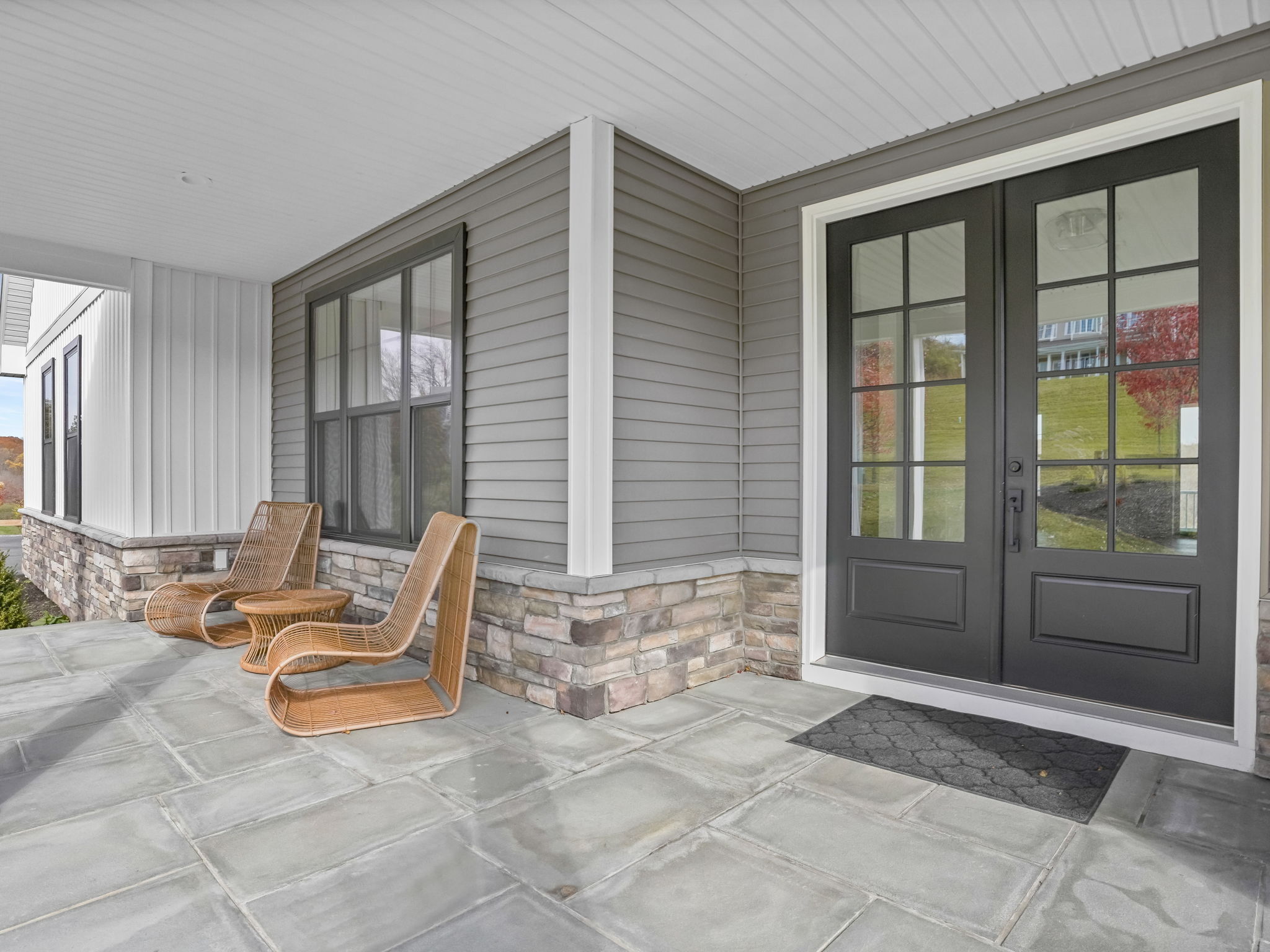 Southbury, Connecticut, 06488, United States, 4 Bedrooms Bedrooms, ,4 BathroomsBathrooms,Residential,Active,1988444