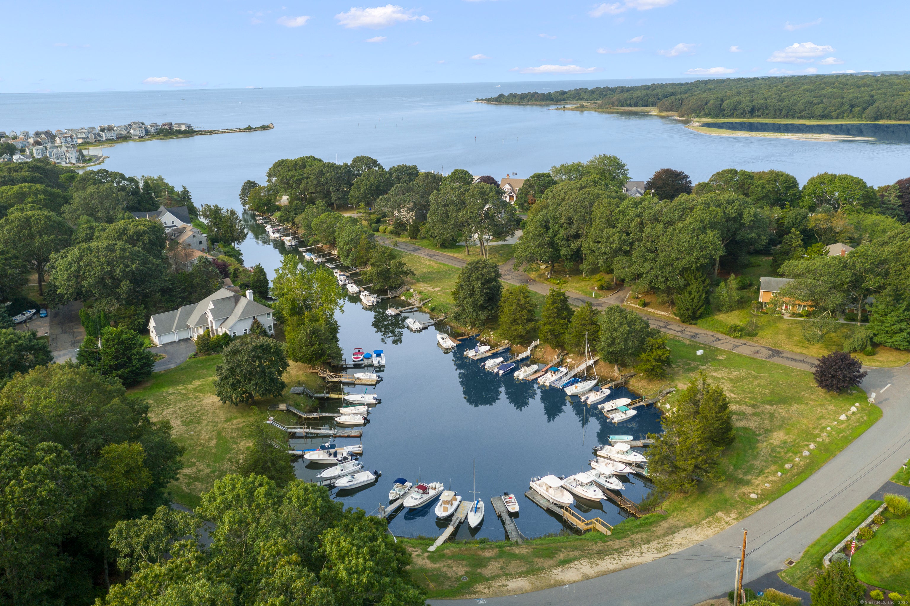 Groton, Connecticut, 06340, United States, 5 Bedrooms Bedrooms, ,5 BathroomsBathrooms,Residential,Active,1849560