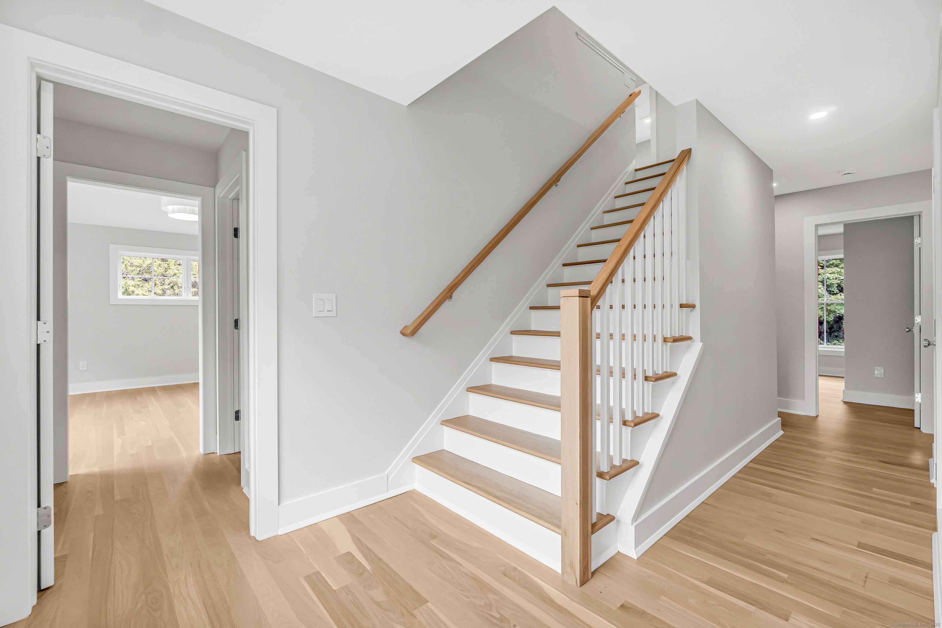 Fairfield, Connecticut, 06825, United States, 4 Bedrooms Bedrooms, ,5 BathroomsBathrooms,Residential,Active,1953660