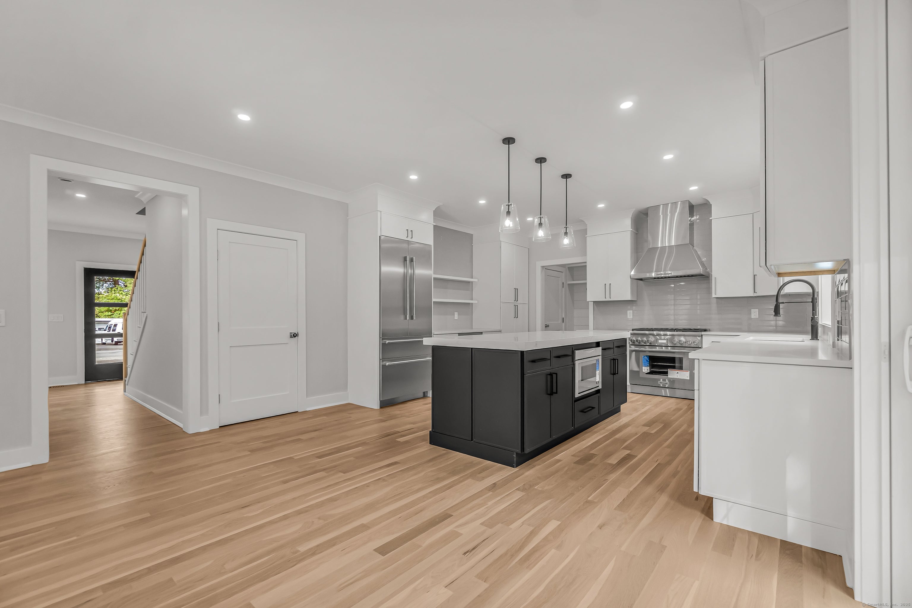 Fairfield, Connecticut, 06825, United States, 4 Bedrooms Bedrooms, ,5 BathroomsBathrooms,Residential,Active,1953660