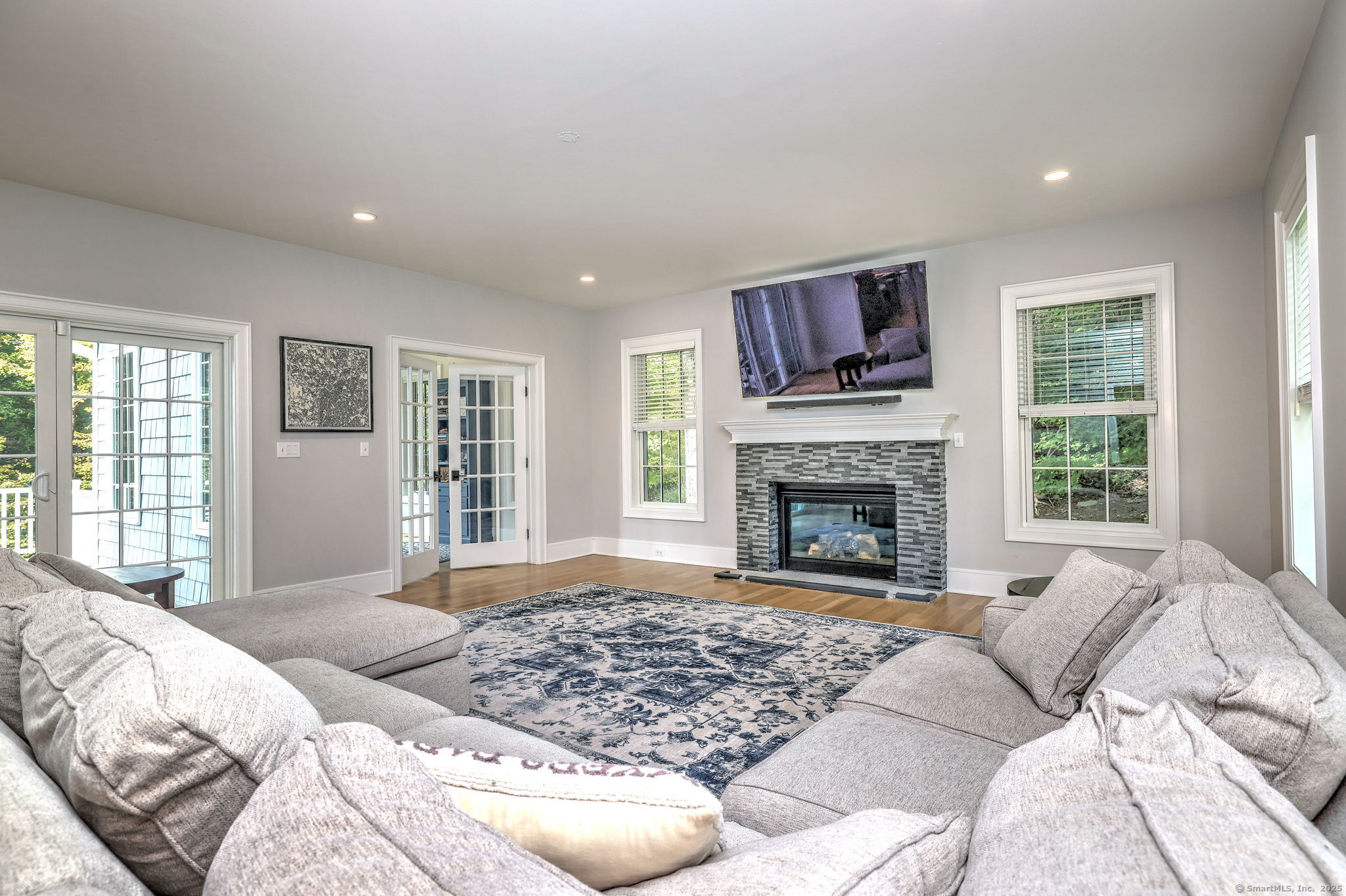 Trumbull, Connecticut, 06611, United States, 5 Bedrooms Bedrooms, ,6 BathroomsBathrooms,Residential,Active,1965800