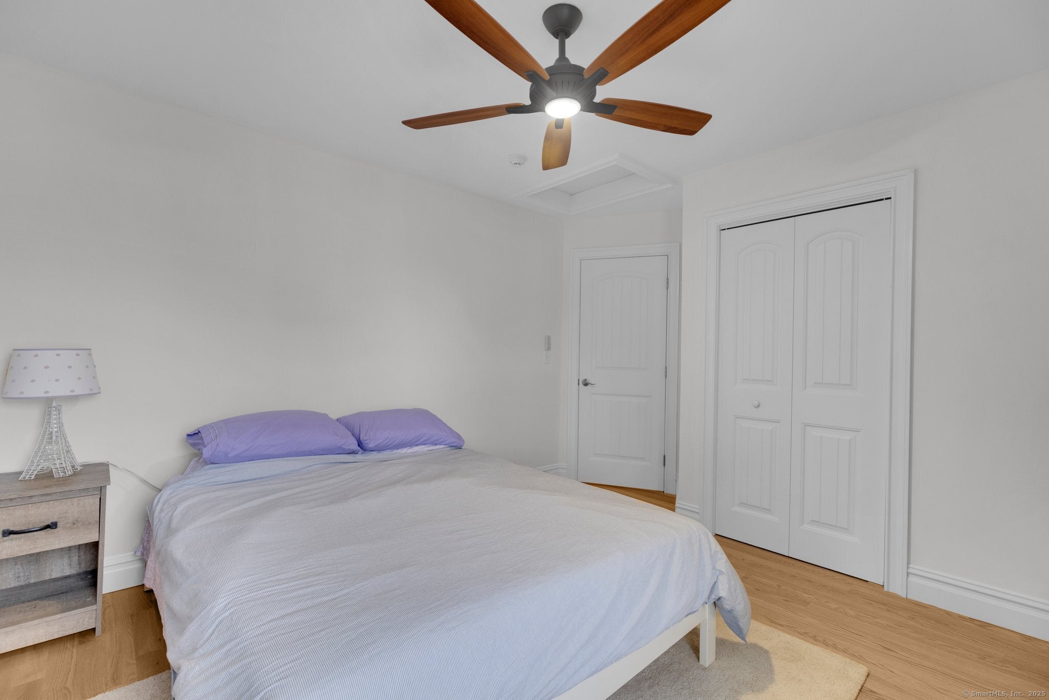 Milford, Connecticut, 06460, United States, 3 Bedrooms Bedrooms, ,4 BathroomsBathrooms,Residential,Active,1926887