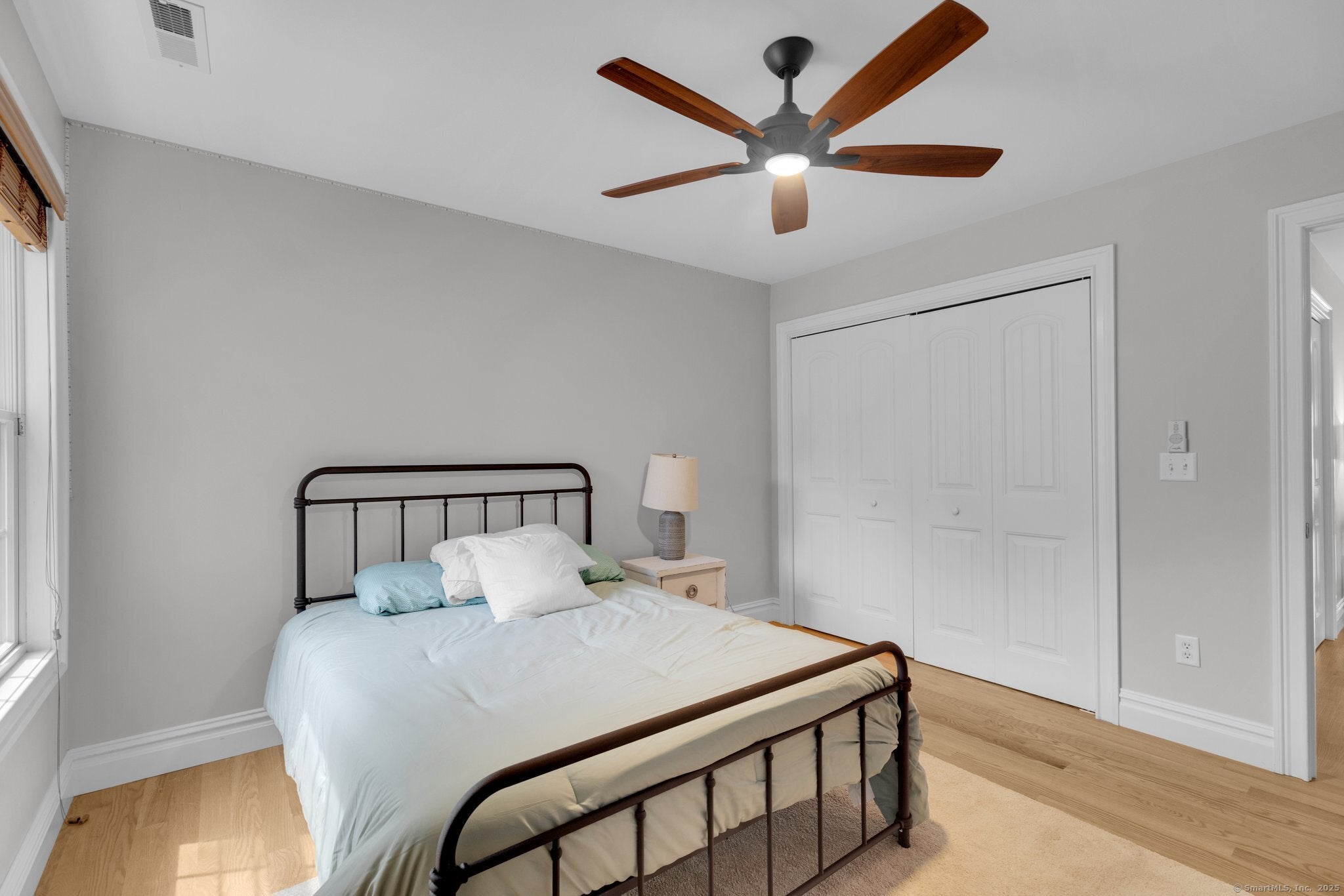 Milford, Connecticut, 06460, United States, 3 Bedrooms Bedrooms, ,4 BathroomsBathrooms,Residential,Active,1926887