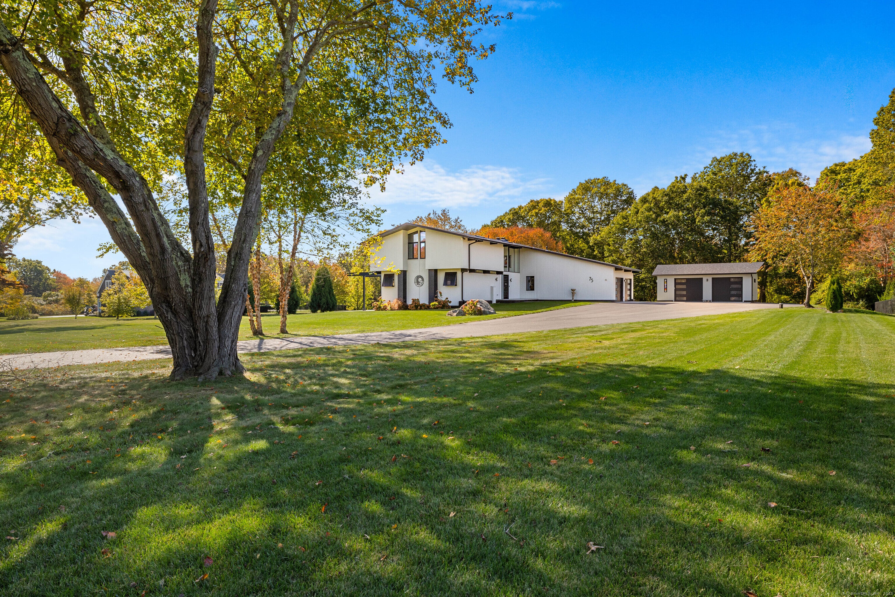 Stonington, Connecticut, 06378, United States, 3 Bedrooms Bedrooms, ,4 BathroomsBathrooms,Residential,Active,1967287