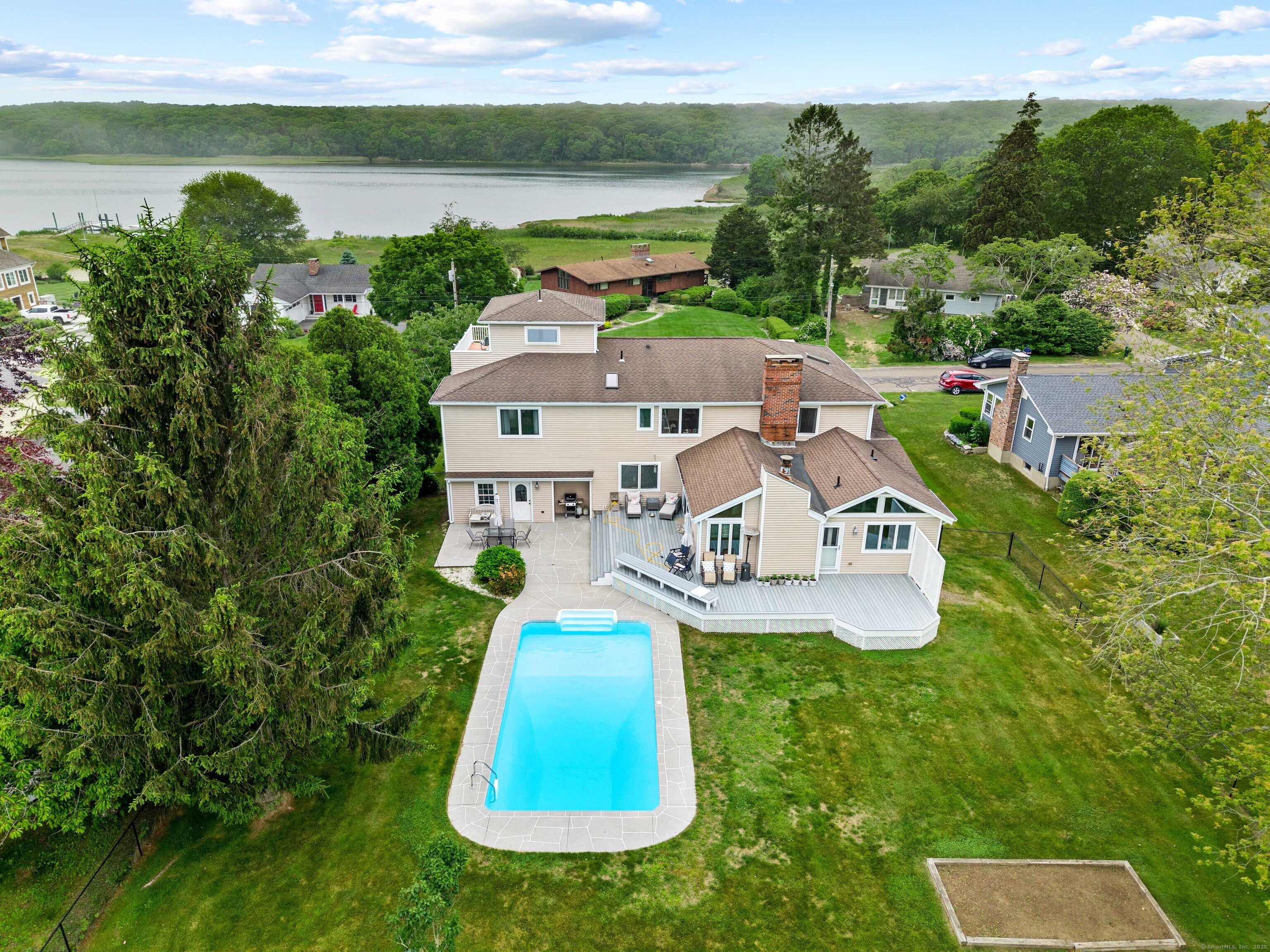 Groton, Connecticut, 06340, United States, 5 Bedrooms Bedrooms, ,5 BathroomsBathrooms,Residential,Active,1849560