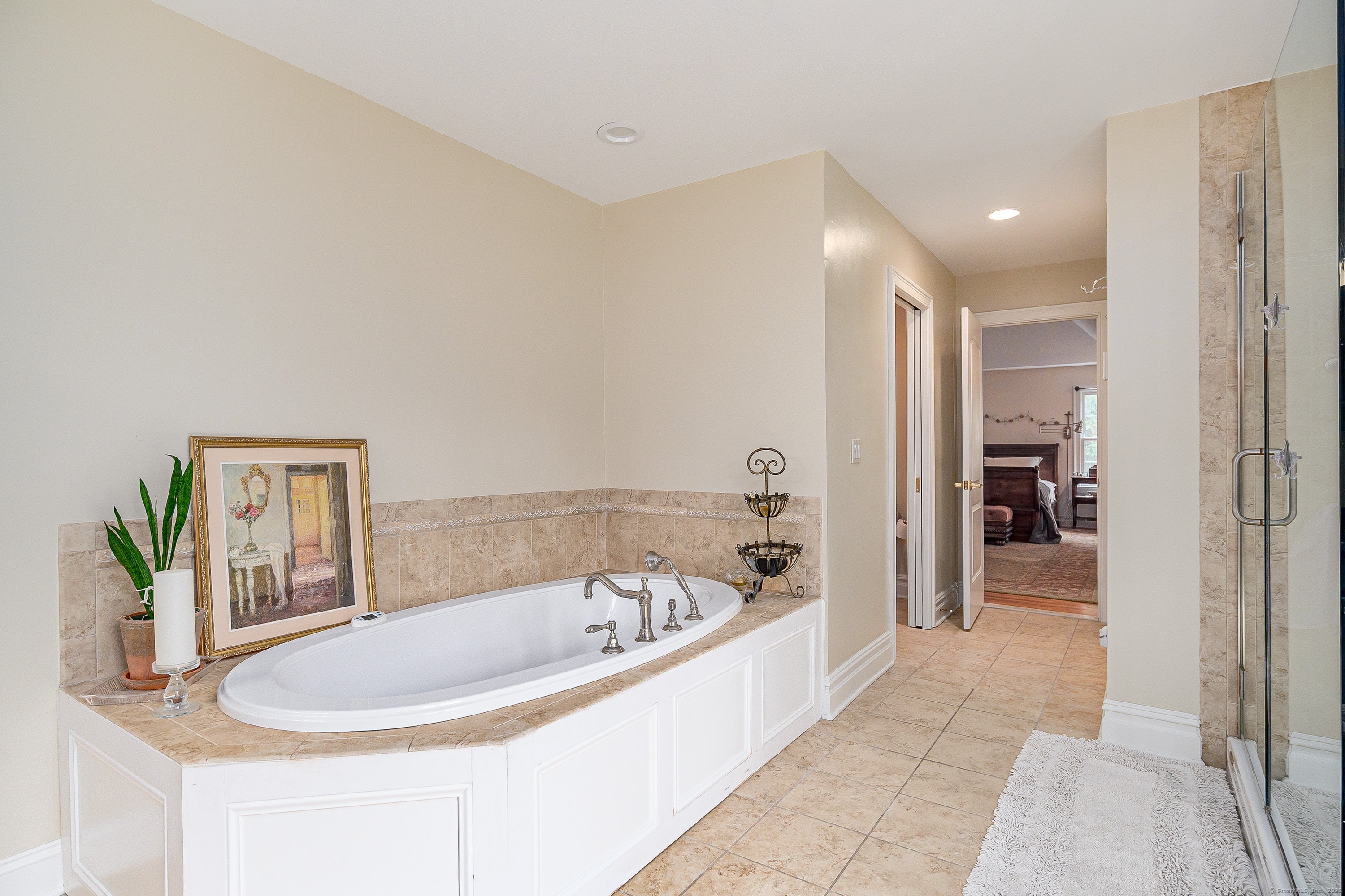 Newtown, Connecticut, 06482, United States, 4 Bedrooms Bedrooms, ,4 BathroomsBathrooms,Residential,Active,1934769