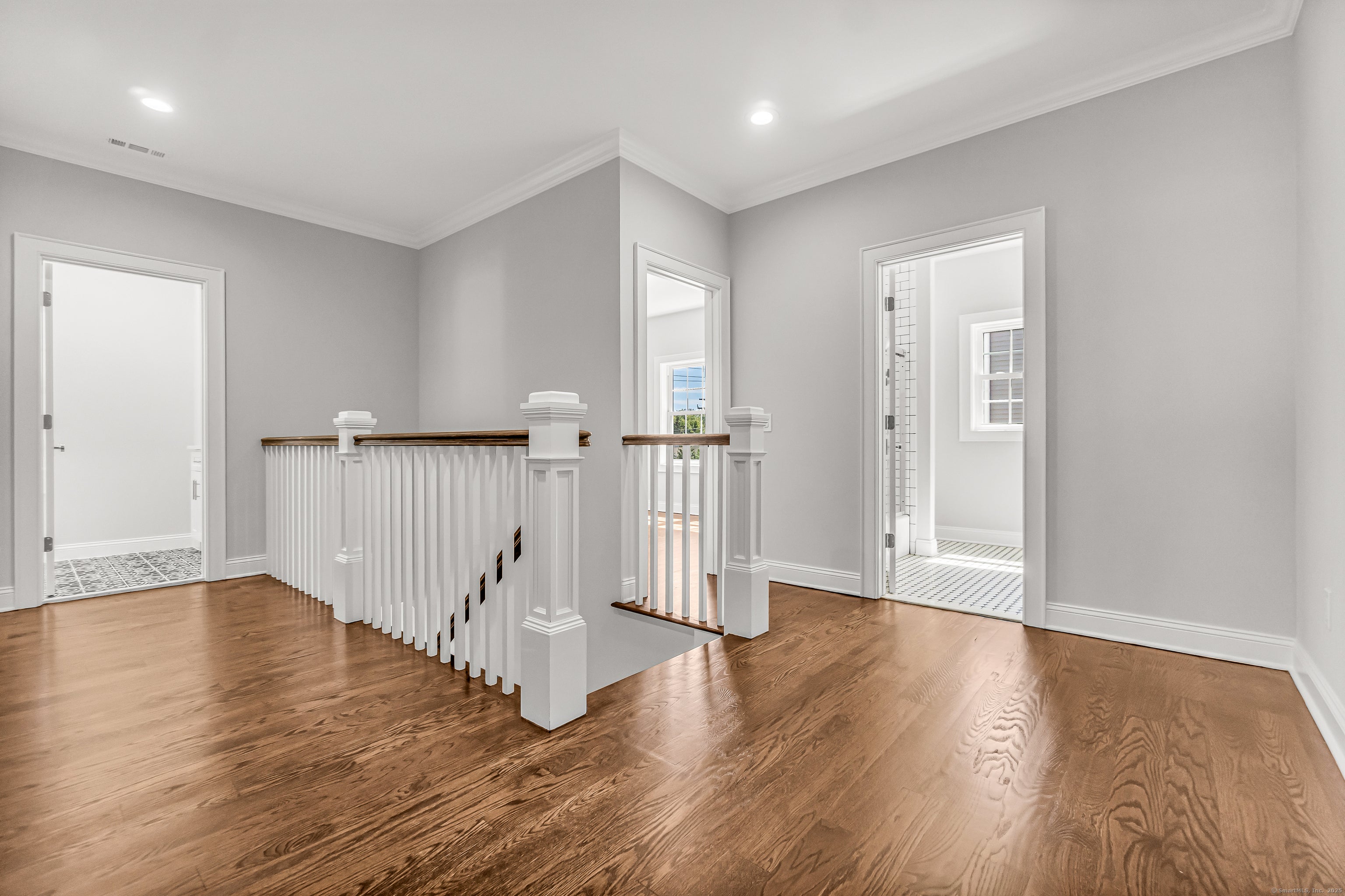 Fairfield, Connecticut, 06890, United States, 4 Bedrooms Bedrooms, ,3 BathroomsBathrooms,Residential,Active,2009390