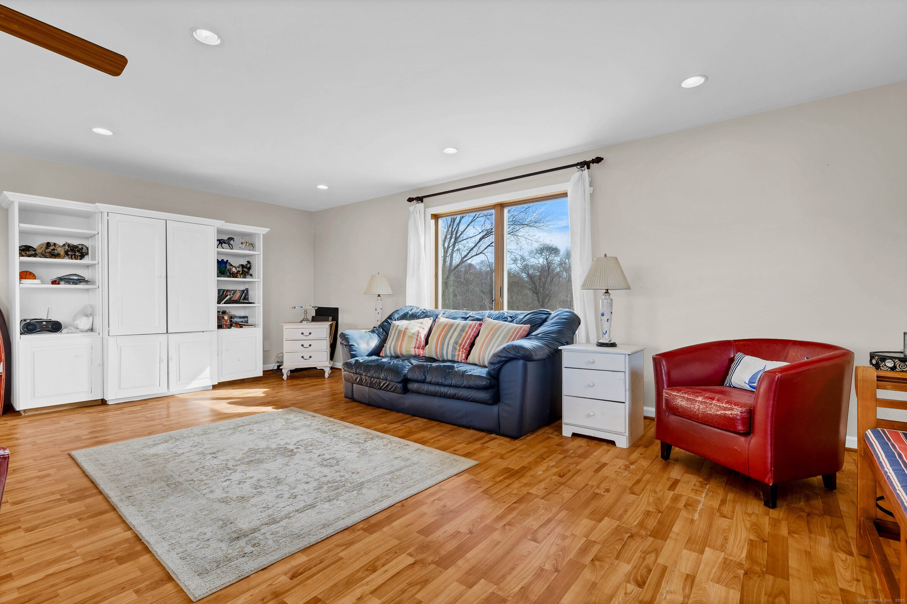 Groton, Connecticut, 06340, United States, 5 Bedrooms Bedrooms, ,5 BathroomsBathrooms,Residential,Active,1849560