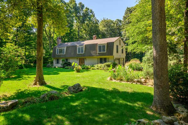 8 CRABAPPLE LN, SANDY HOOK, CT 06482 - Image 1