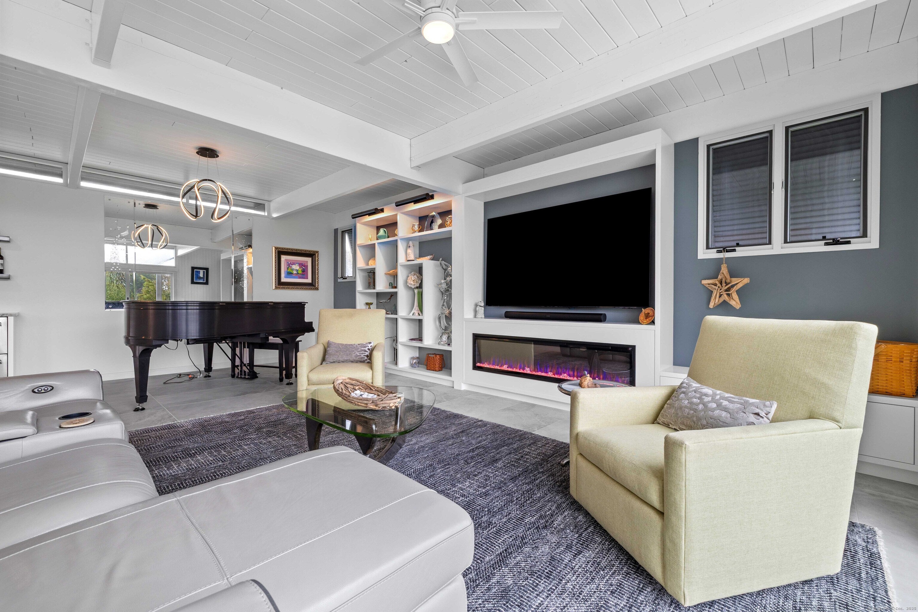 Stonington, Connecticut, 06378, United States, 3 Bedrooms Bedrooms, ,4 BathroomsBathrooms,Residential,Active,1967287