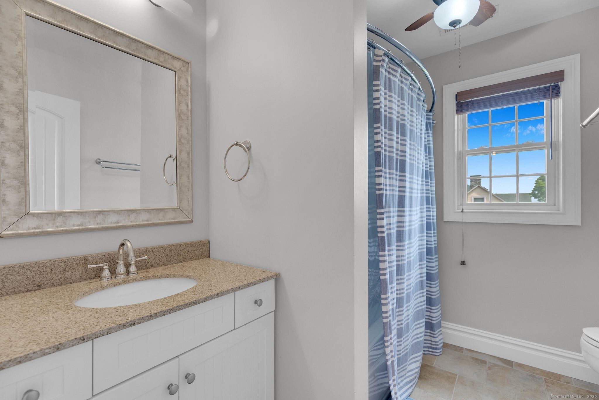 Milford, Connecticut, 06460, United States, 3 Bedrooms Bedrooms, ,4 BathroomsBathrooms,Residential,Active,1926887