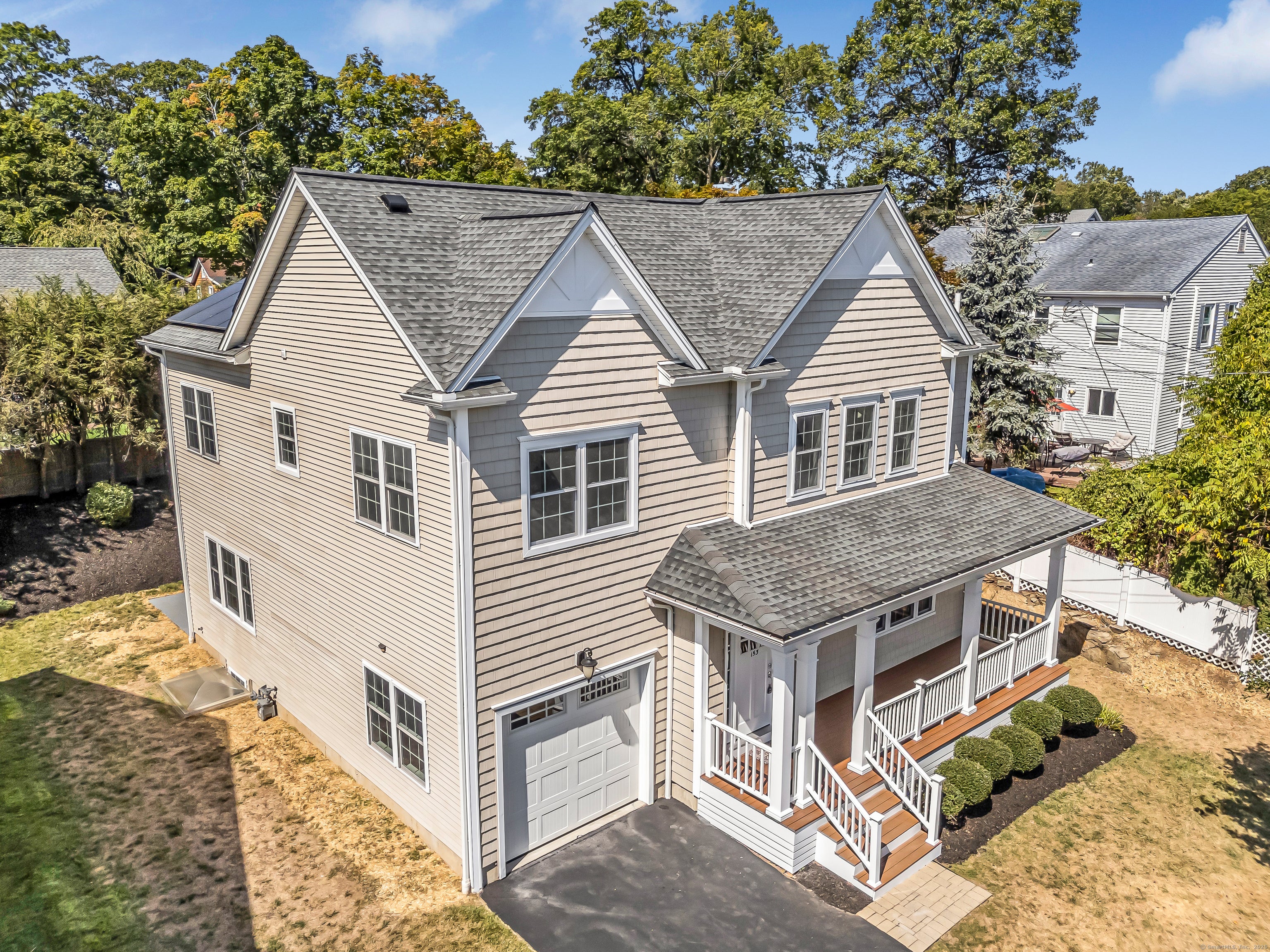 Fairfield, Connecticut, 06890, United States, 4 Bedrooms Bedrooms, ,3 BathroomsBathrooms,Residential,Active,2009390