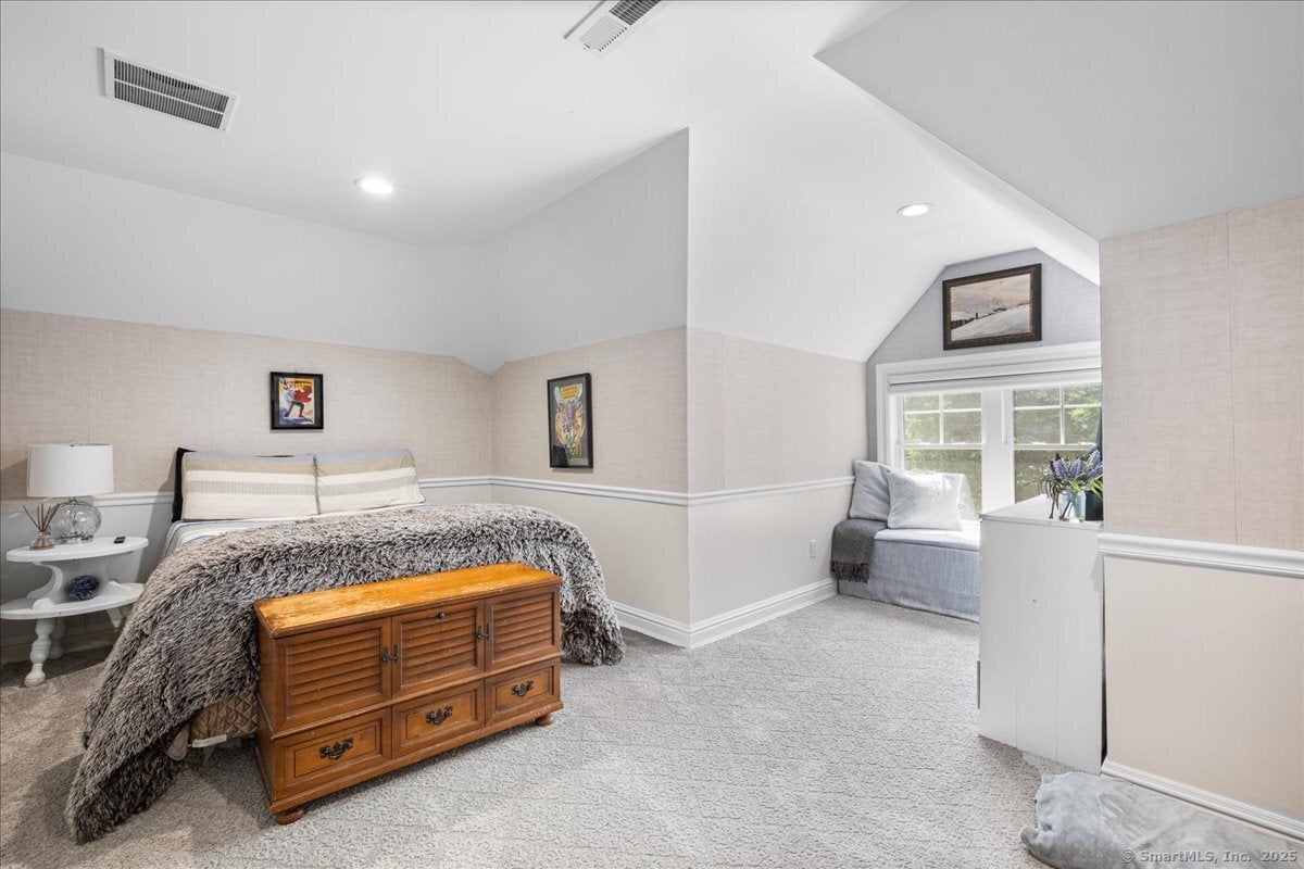 Clinton, Connecticut, 06413, United States, 5 Bedrooms Bedrooms, ,4 BathroomsBathrooms,Residential,Active,1936123