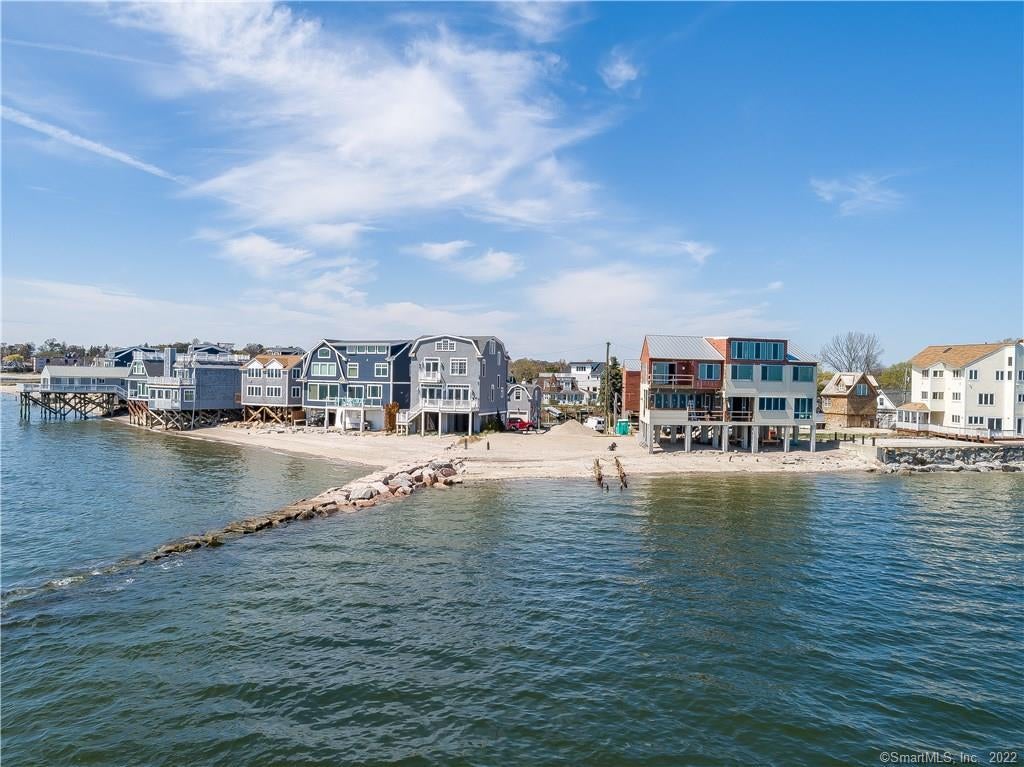 Fairfield, Connecticut, 06824, United States, 4 Bedrooms Bedrooms, ,5 BathroomsBathrooms,Residential,Active,1959946