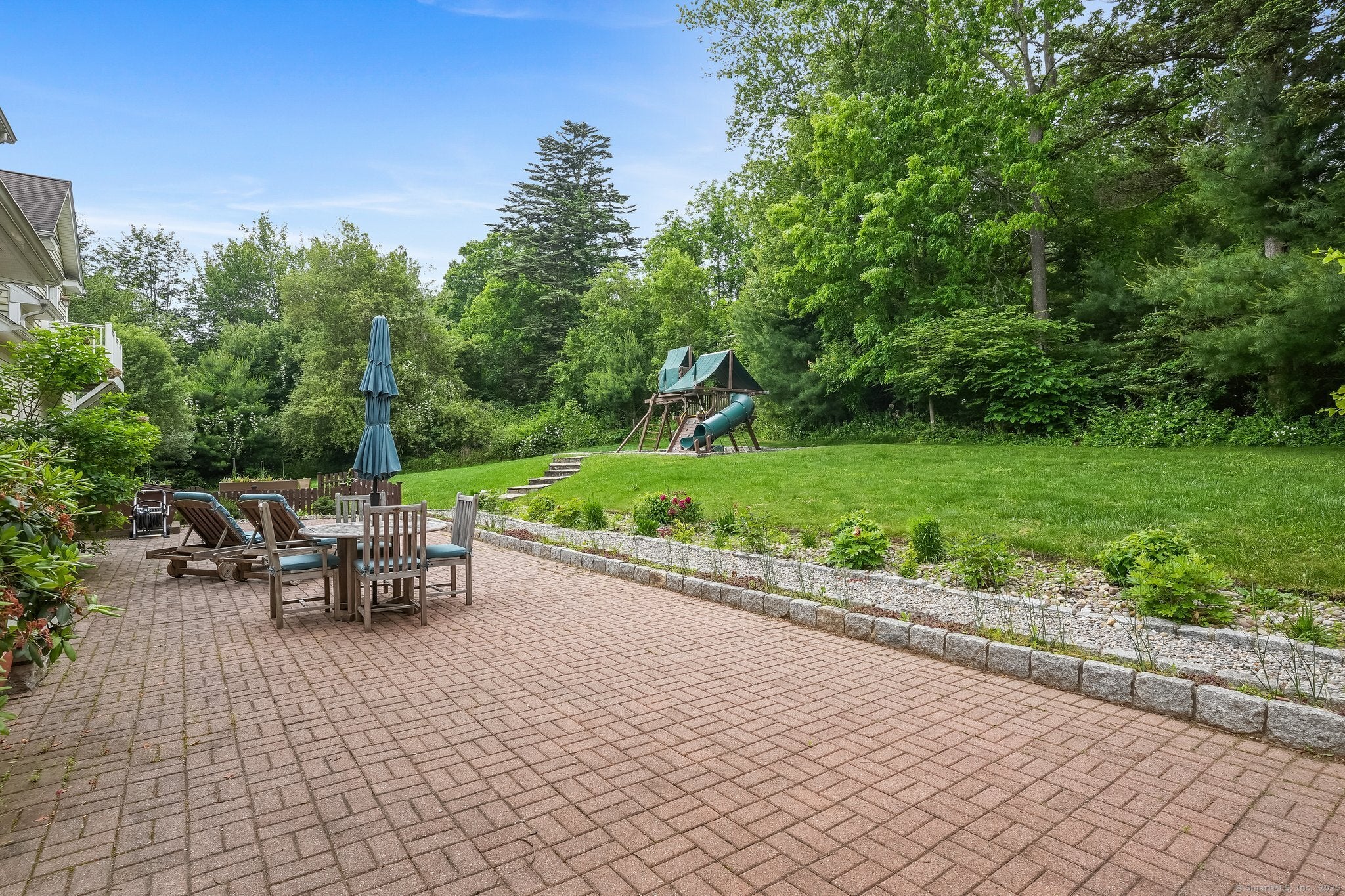 Woodbridge, Connecticut, 06525, United States, 4 Bedrooms Bedrooms, ,5 BathroomsBathrooms,Residential,Active,1849525