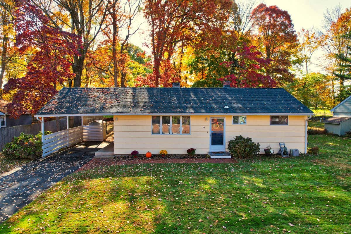 78 PARKVIEW DR, PLANTSVILLE, CT 06479 Single Family Residence For Sale