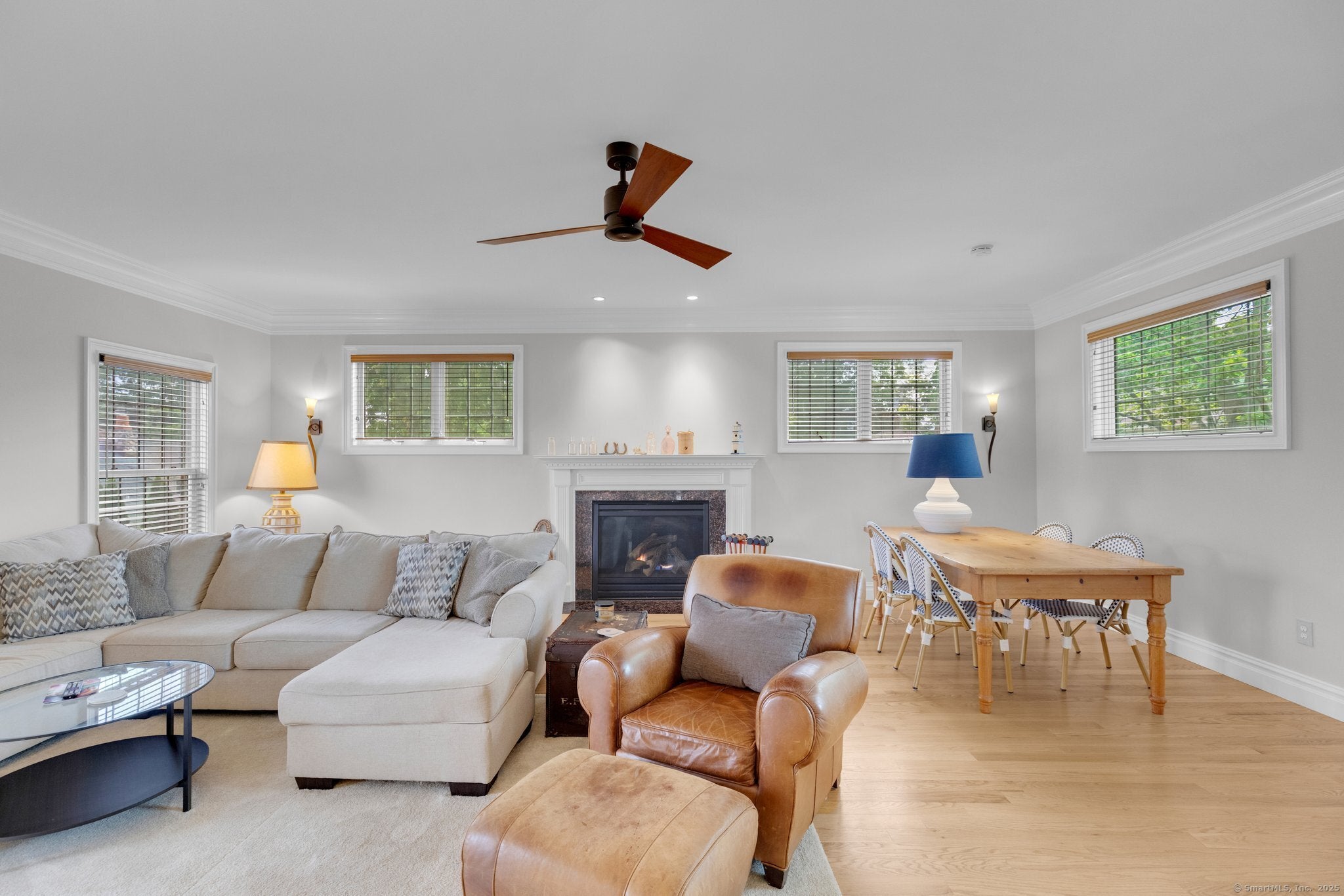 Milford, Connecticut, 06460, United States, 3 Bedrooms Bedrooms, ,4 BathroomsBathrooms,Residential,Active,1926887