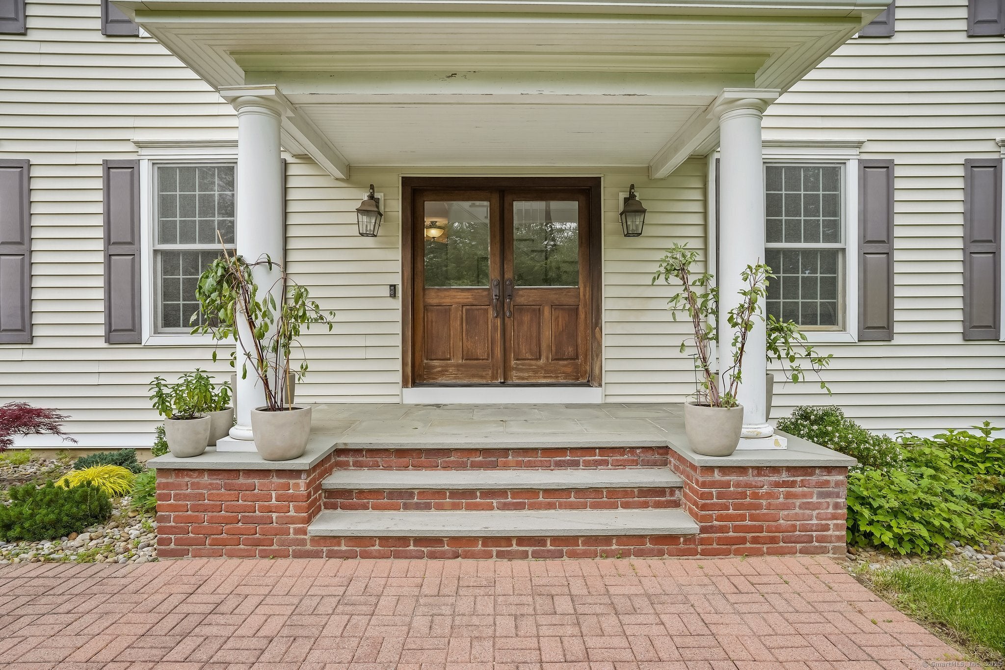 Woodbridge, Connecticut, 06525, United States, 4 Bedrooms Bedrooms, ,5 BathroomsBathrooms,Residential,Active,1849525