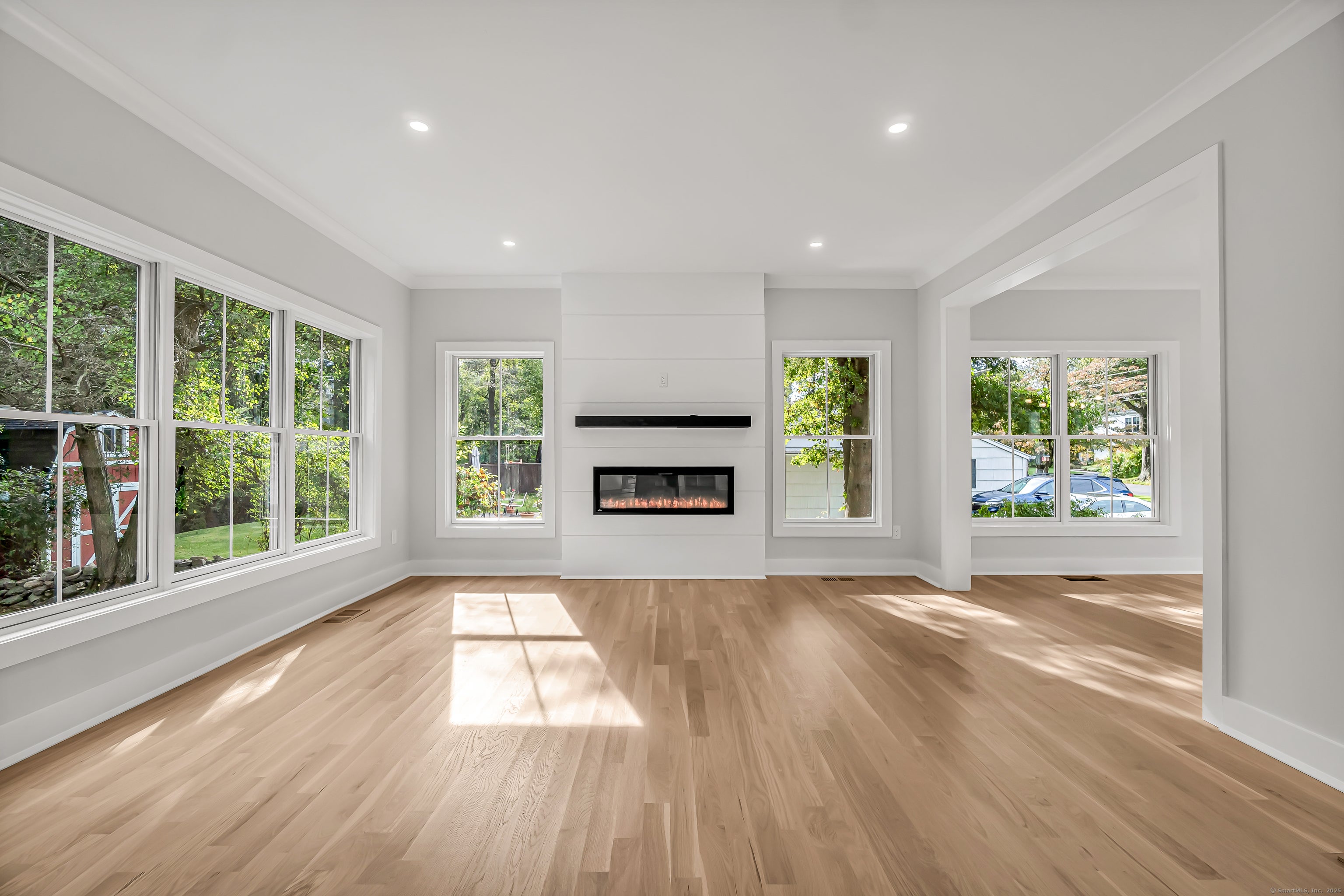 Fairfield, Connecticut, 06825, United States, 4 Bedrooms Bedrooms, ,5 BathroomsBathrooms,Residential,Active,1953660