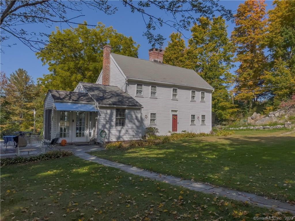 Newtown, Connecticut, 06470, United States, 3 Bedrooms Bedrooms, ,2 BathroomsBathrooms,Residential,Active,1967111