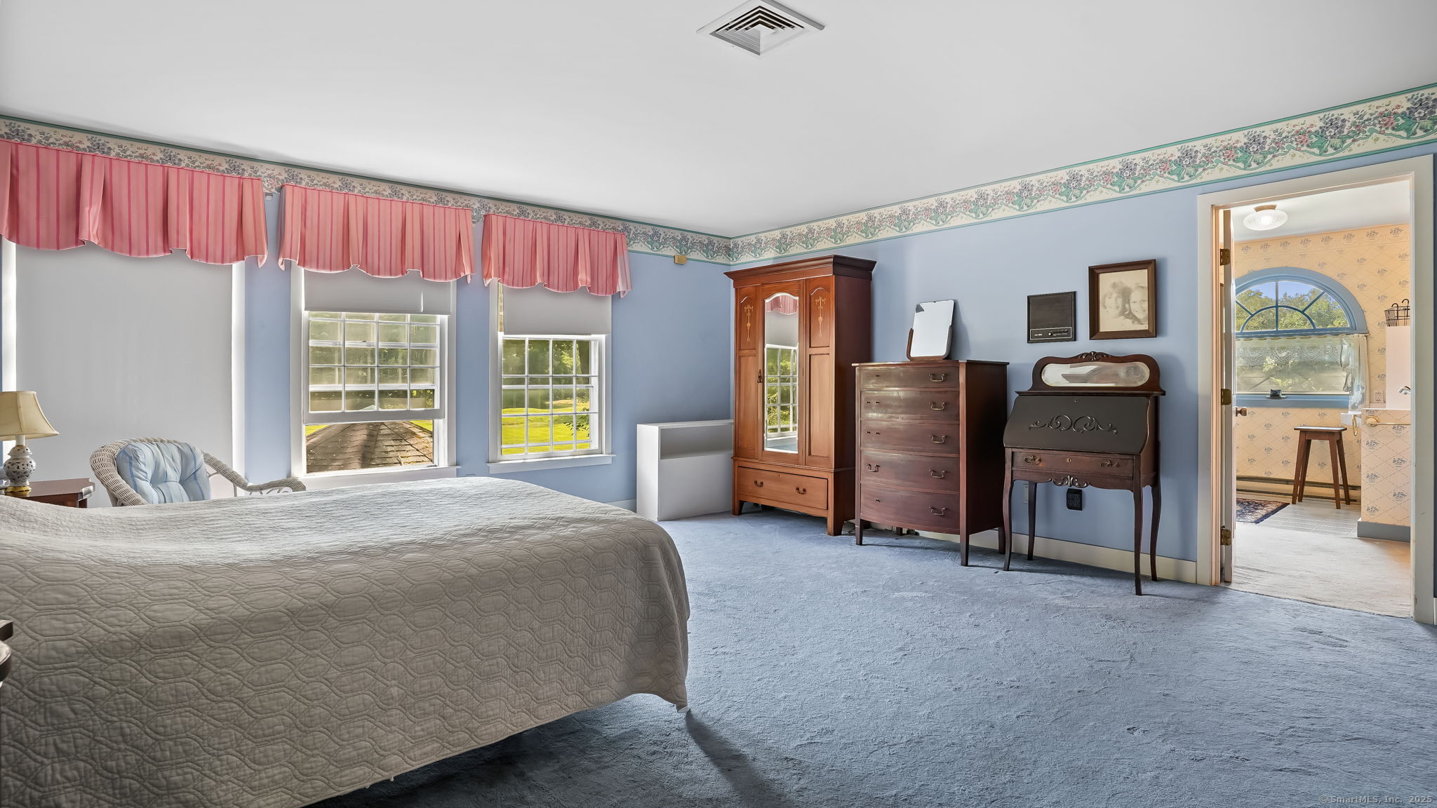 Trumbull, Connecticut, 06611, United States, 6 Bedrooms Bedrooms, ,6 BathroomsBathrooms,Residential,Active,1922320
