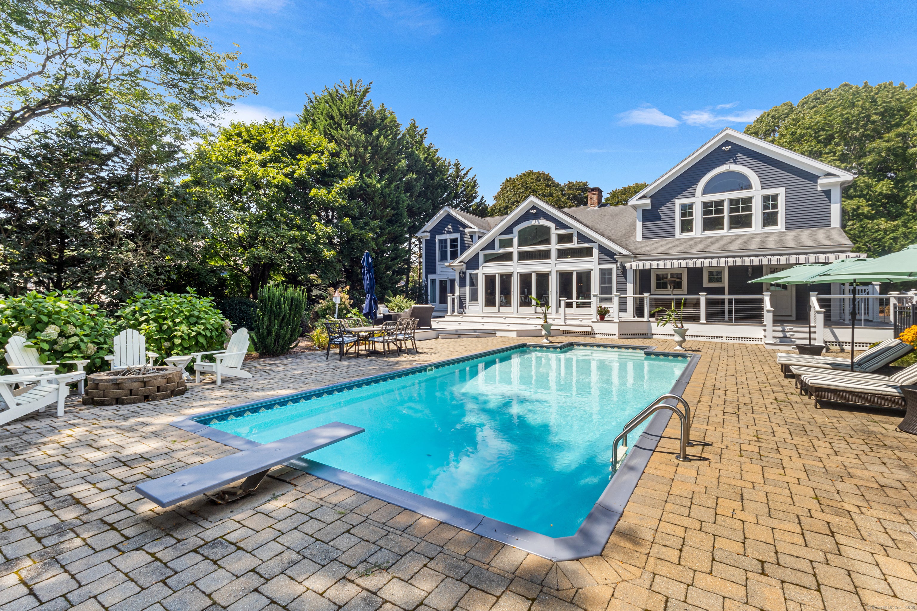 Waterford, Connecticut, 06385, United States, 4 Bedrooms Bedrooms, ,6 BathroomsBathrooms,Residential,Active,1963254