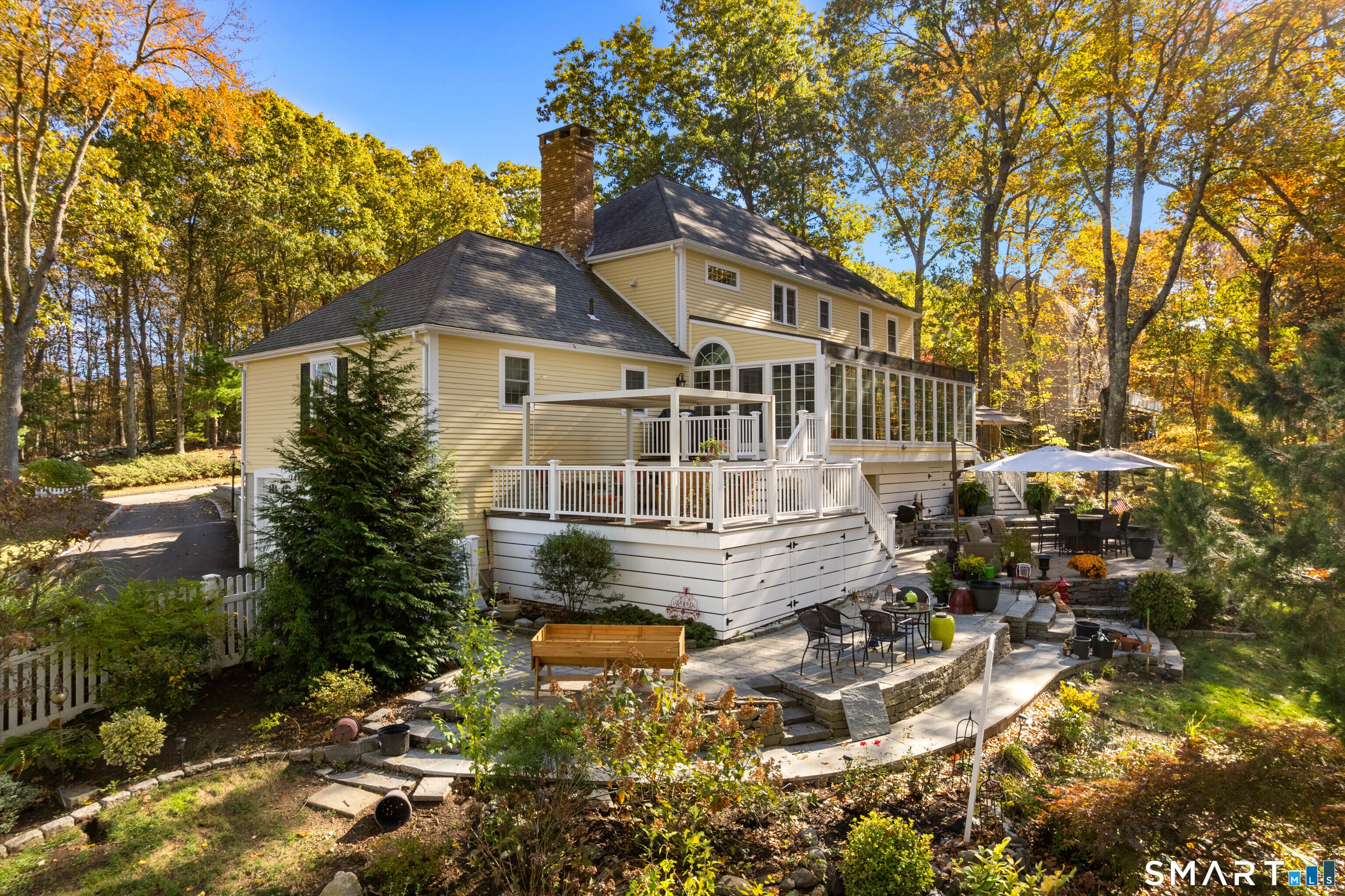 Essex, Connecticut, 06426, United States, 4 Bedrooms Bedrooms, ,4 BathroomsBathrooms,Residential,Contingent,2007320