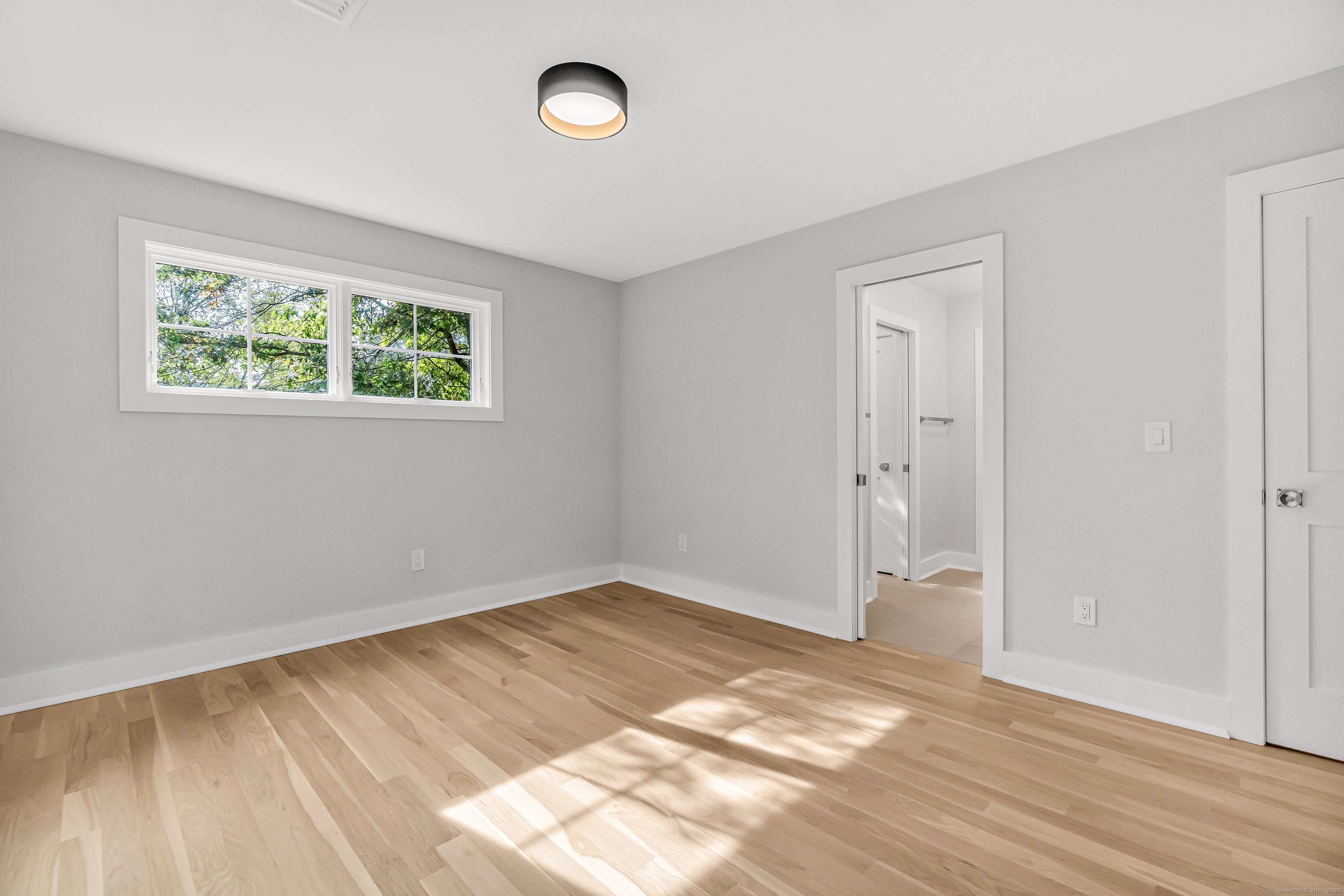 Fairfield, Connecticut, 06825, United States, 4 Bedrooms Bedrooms, ,5 BathroomsBathrooms,Residential,Active,1953660