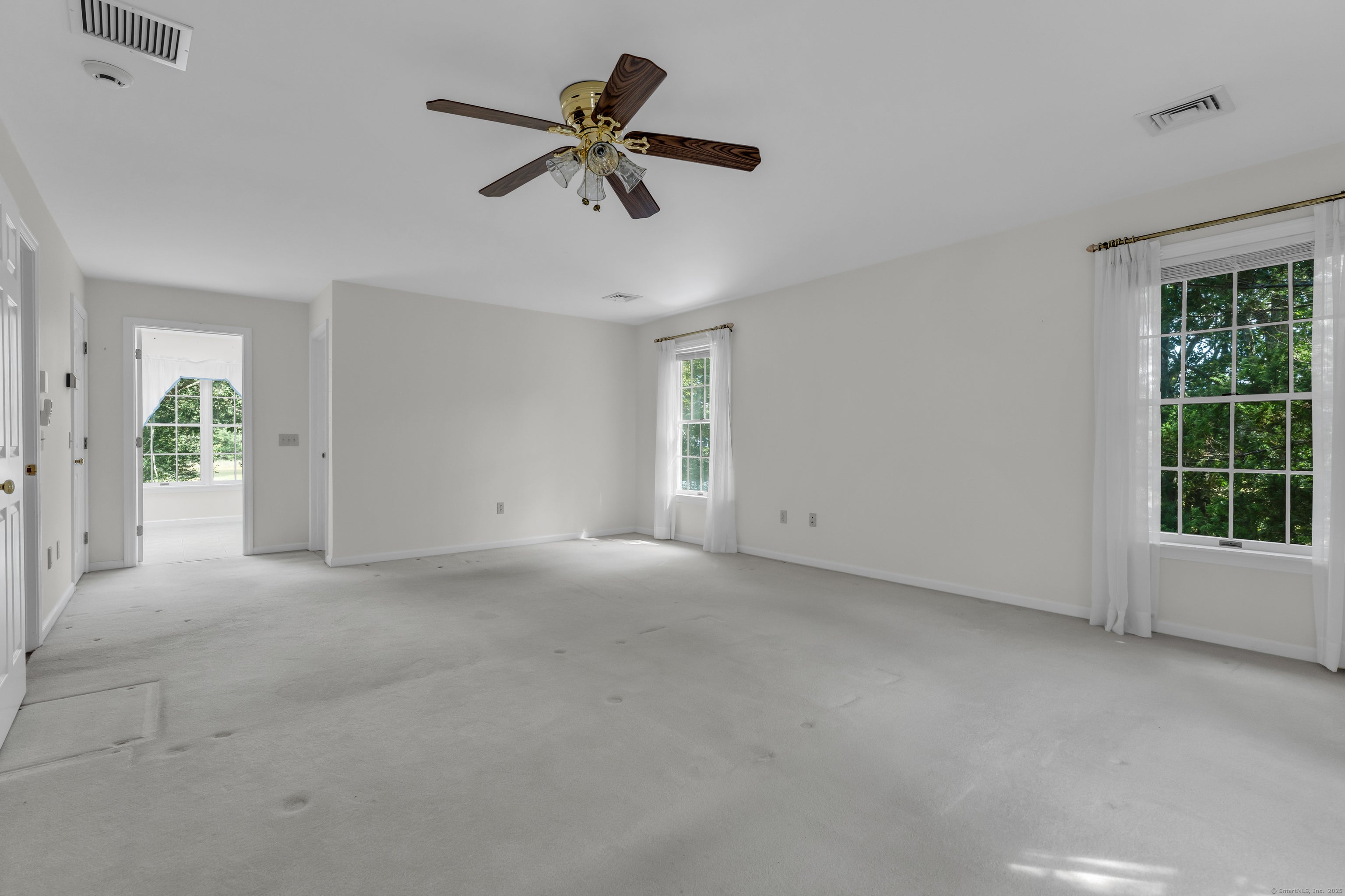 Old Lyme, Connecticut, 06371, United States, 3 Bedrooms Bedrooms, ,5 BathroomsBathrooms,Residential,Active,1944260