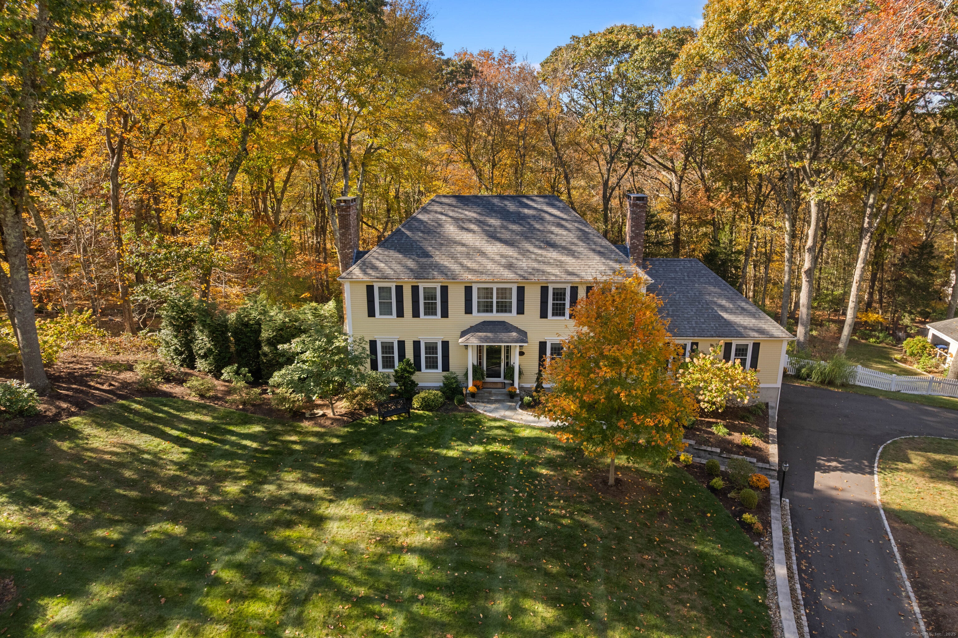 Essex, Connecticut, 06426, United States, 4 Bedrooms Bedrooms, ,4 BathroomsBathrooms,Residential,Contingent,2007320