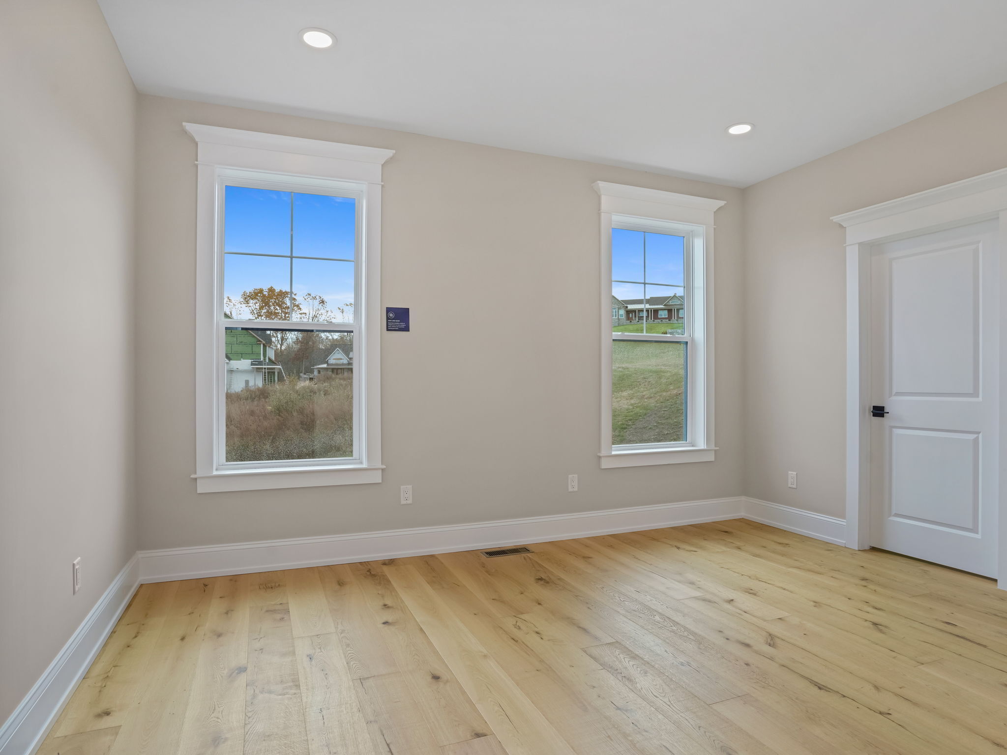 Southbury, Connecticut, 06488, United States, 4 Bedrooms Bedrooms, ,4 BathroomsBathrooms,Residential,Active,1988444