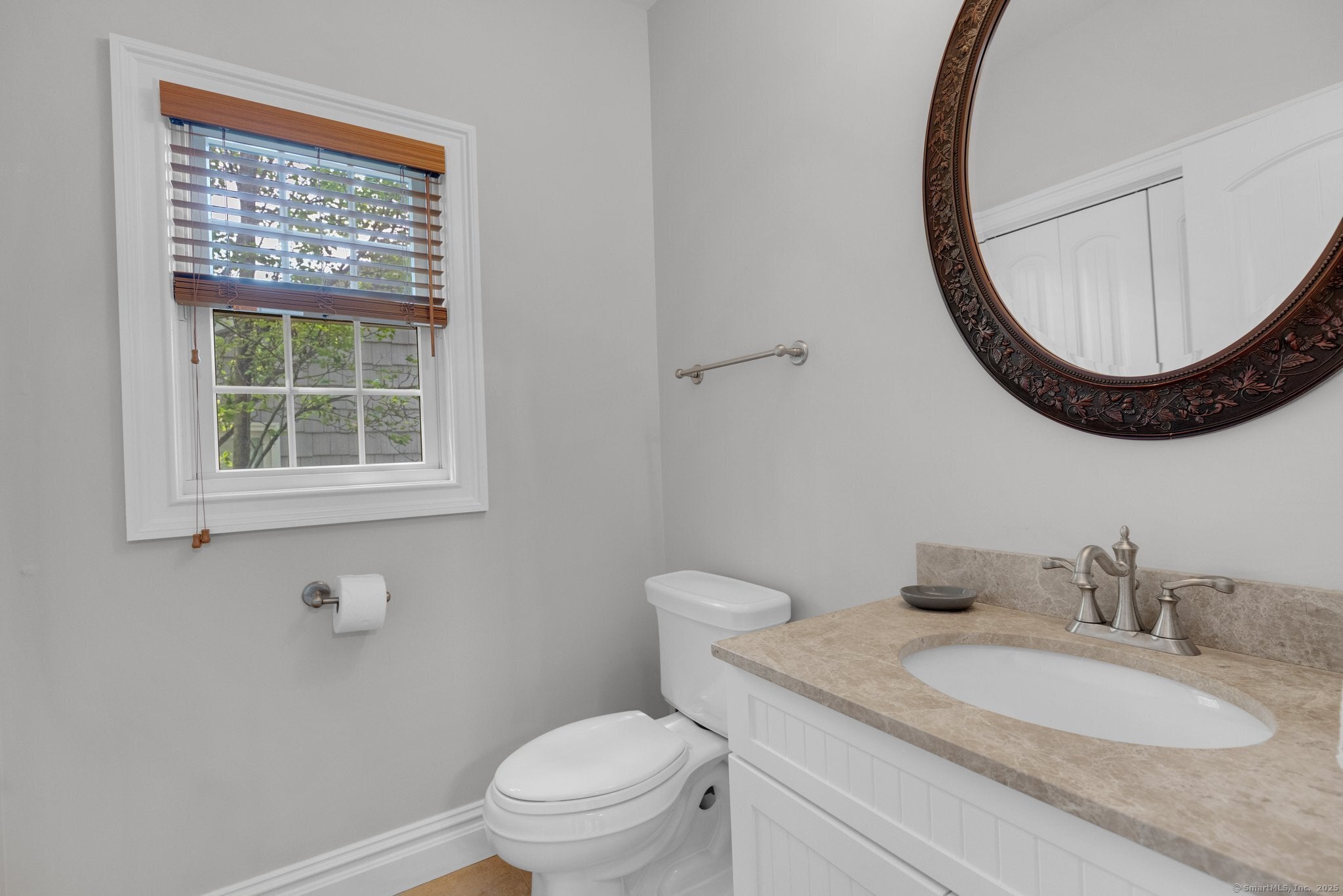 Milford, Connecticut, 06460, United States, 3 Bedrooms Bedrooms, ,4 BathroomsBathrooms,Residential,Active,1926887