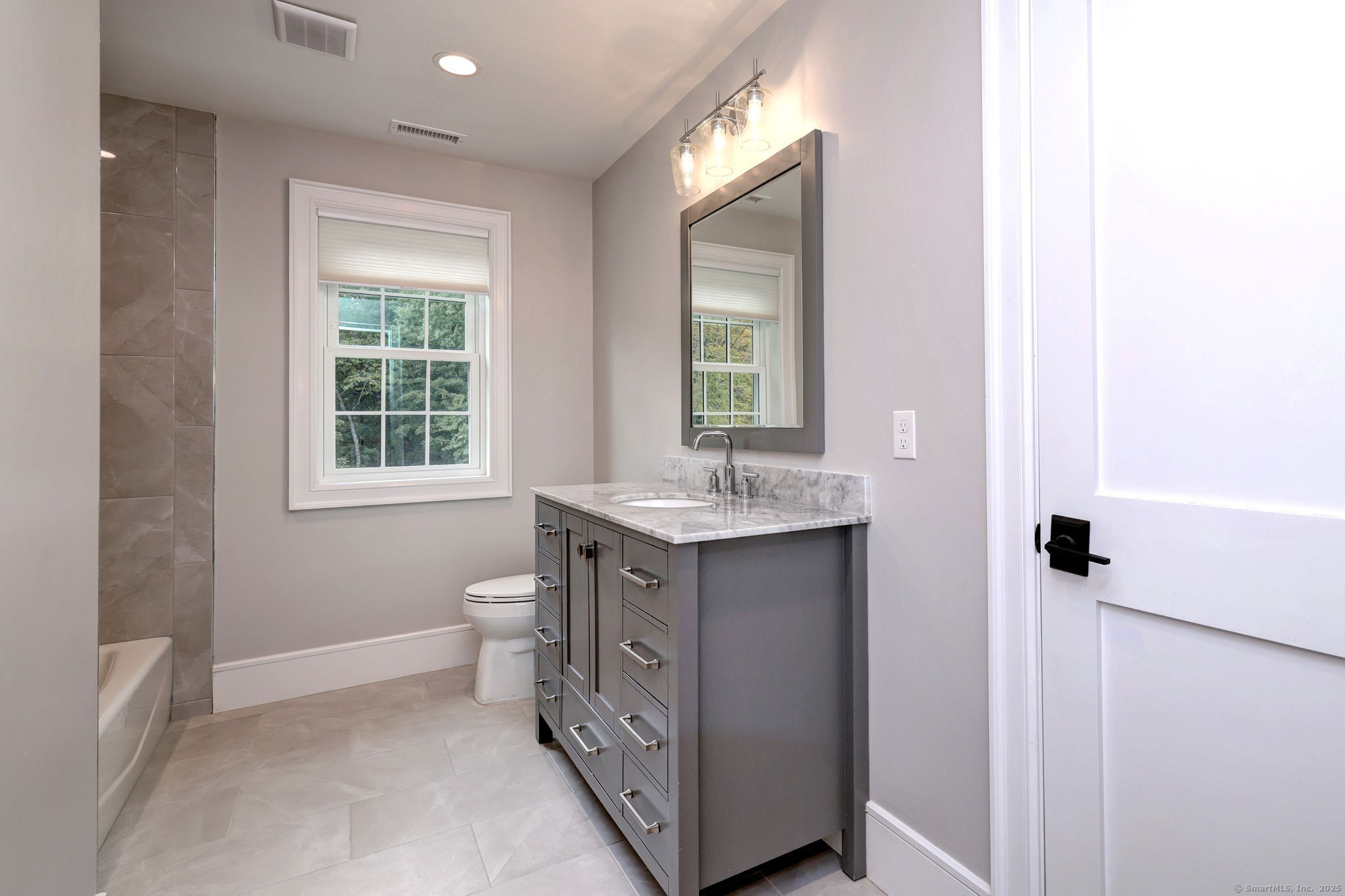 Trumbull, Connecticut, 06611, United States, 5 Bedrooms Bedrooms, ,4 BathroomsBathrooms,Residential,Active,2006973