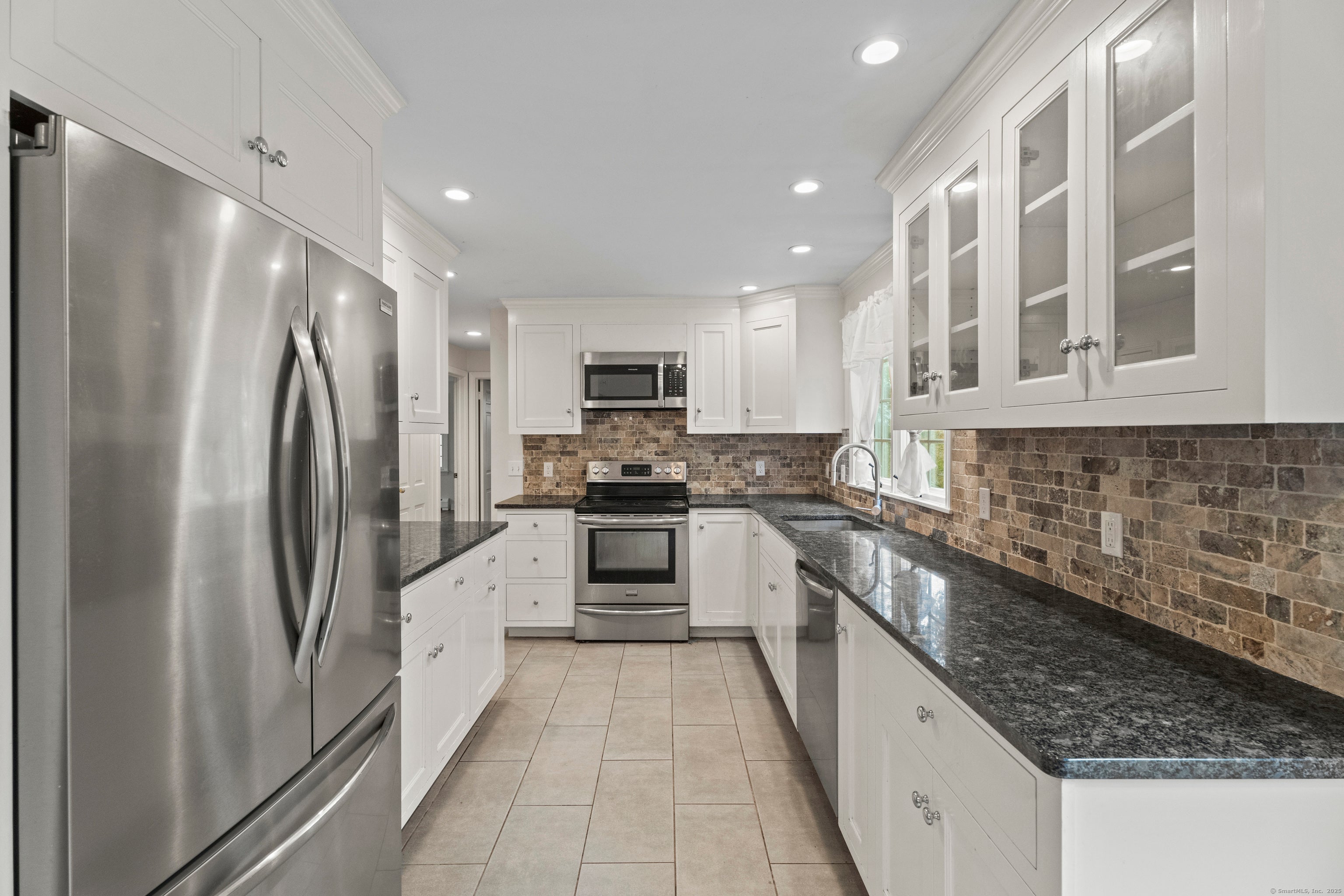 Roxbury, Connecticut, 06783, United States, 3 Bedrooms Bedrooms, ,2 BathroomsBathrooms,Residential,Active,2007143