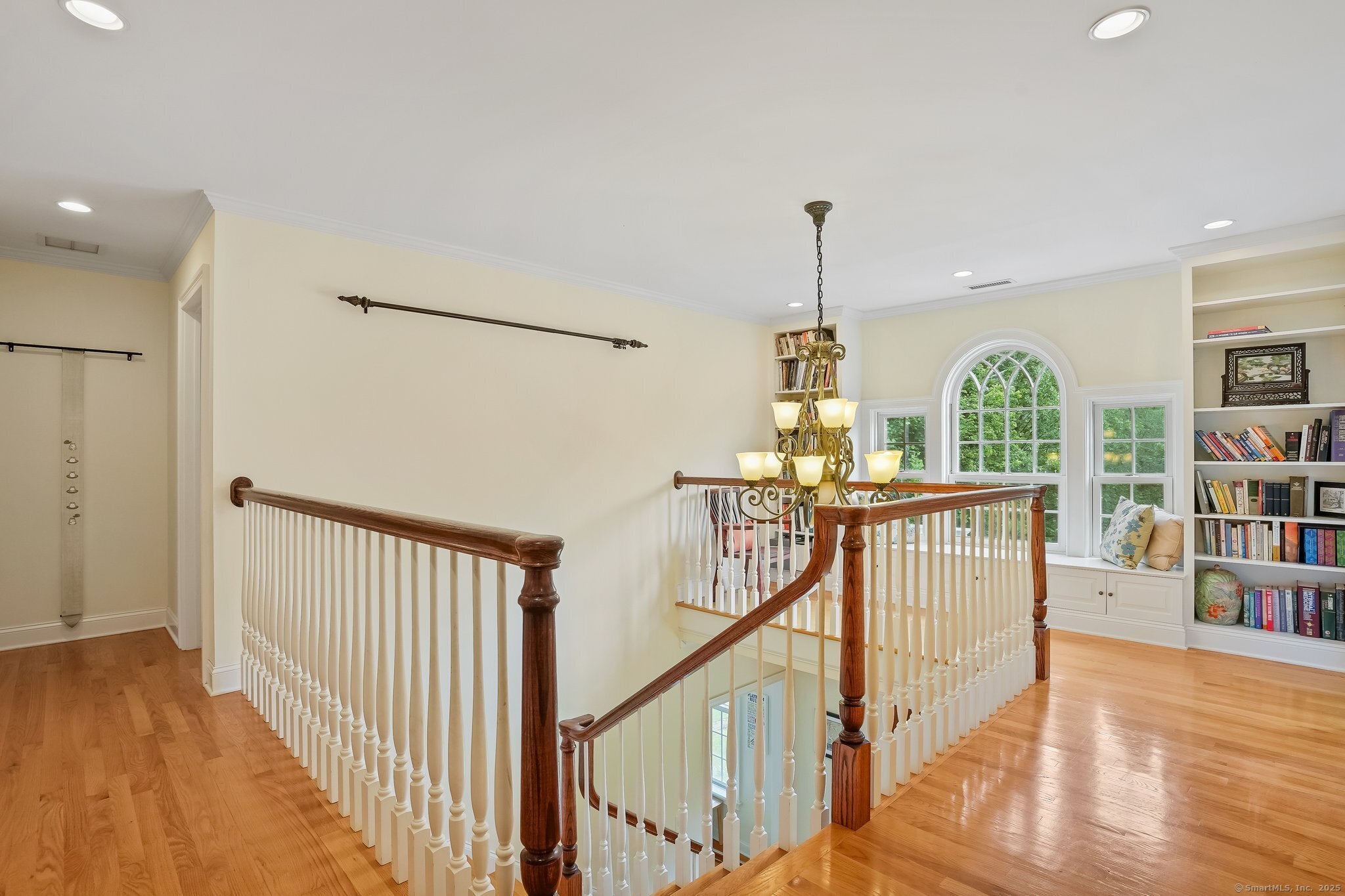 Woodbridge, Connecticut, 06525, United States, 4 Bedrooms Bedrooms, ,5 BathroomsBathrooms,Residential,Active,1849525