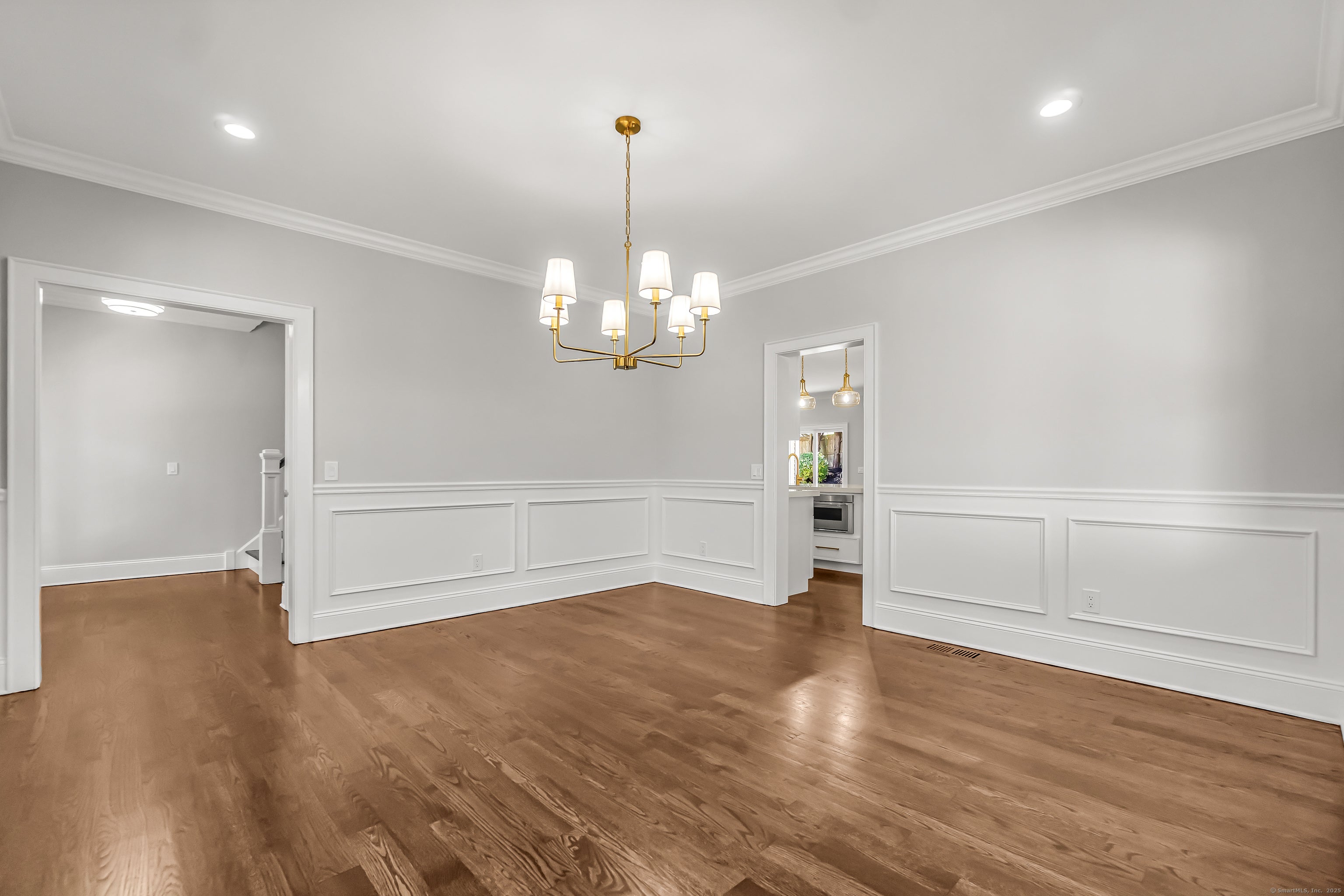 Fairfield, Connecticut, 06890, United States, 4 Bedrooms Bedrooms, ,3 BathroomsBathrooms,Residential,Active,2009390