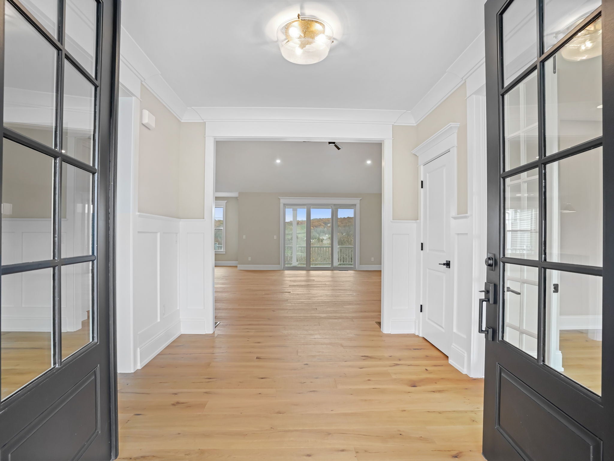 Southbury, Connecticut, 06488, United States, 4 Bedrooms Bedrooms, ,4 BathroomsBathrooms,Residential,Active,1988444