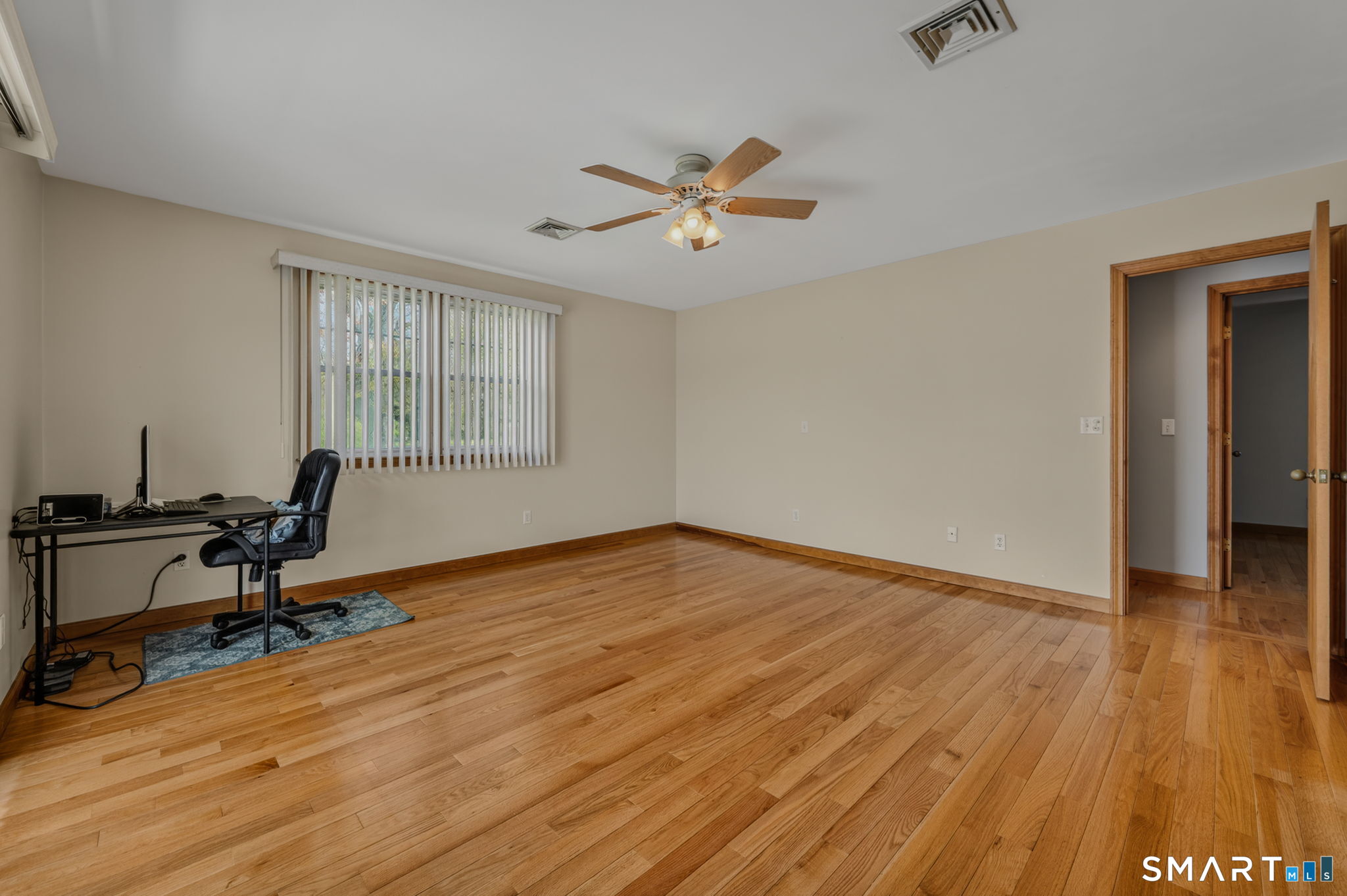 Waterford, Connecticut, 06385, United States, 4 Bedrooms Bedrooms, ,3 BathroomsBathrooms,Residential,Active,2045547